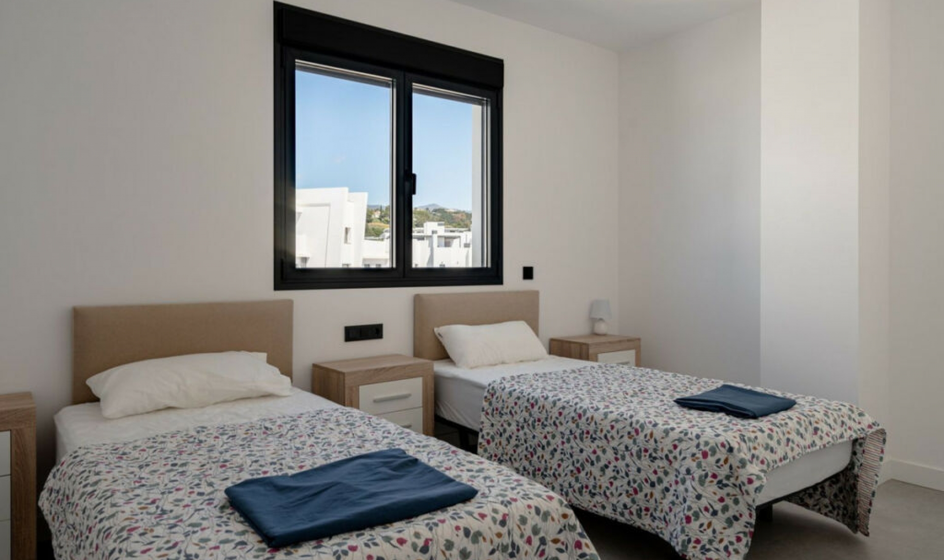 Resale - Apartment -
Estepona