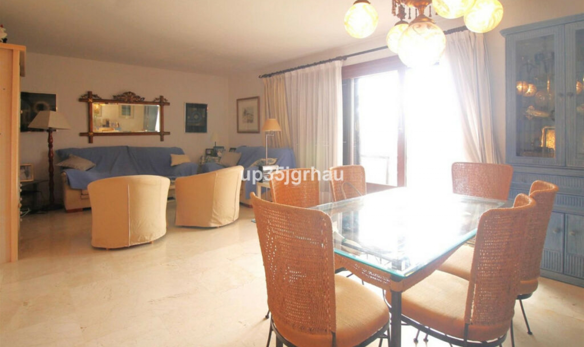 Resale - Apartment -
Estepona