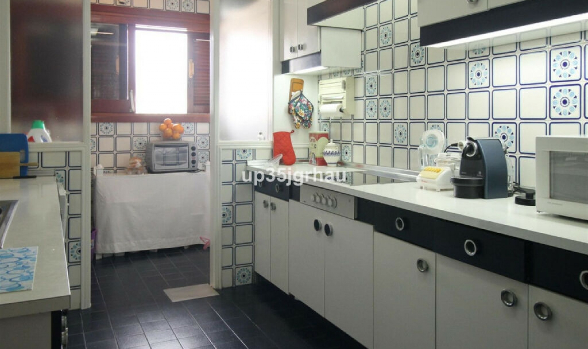 Resale - Apartment -
Estepona