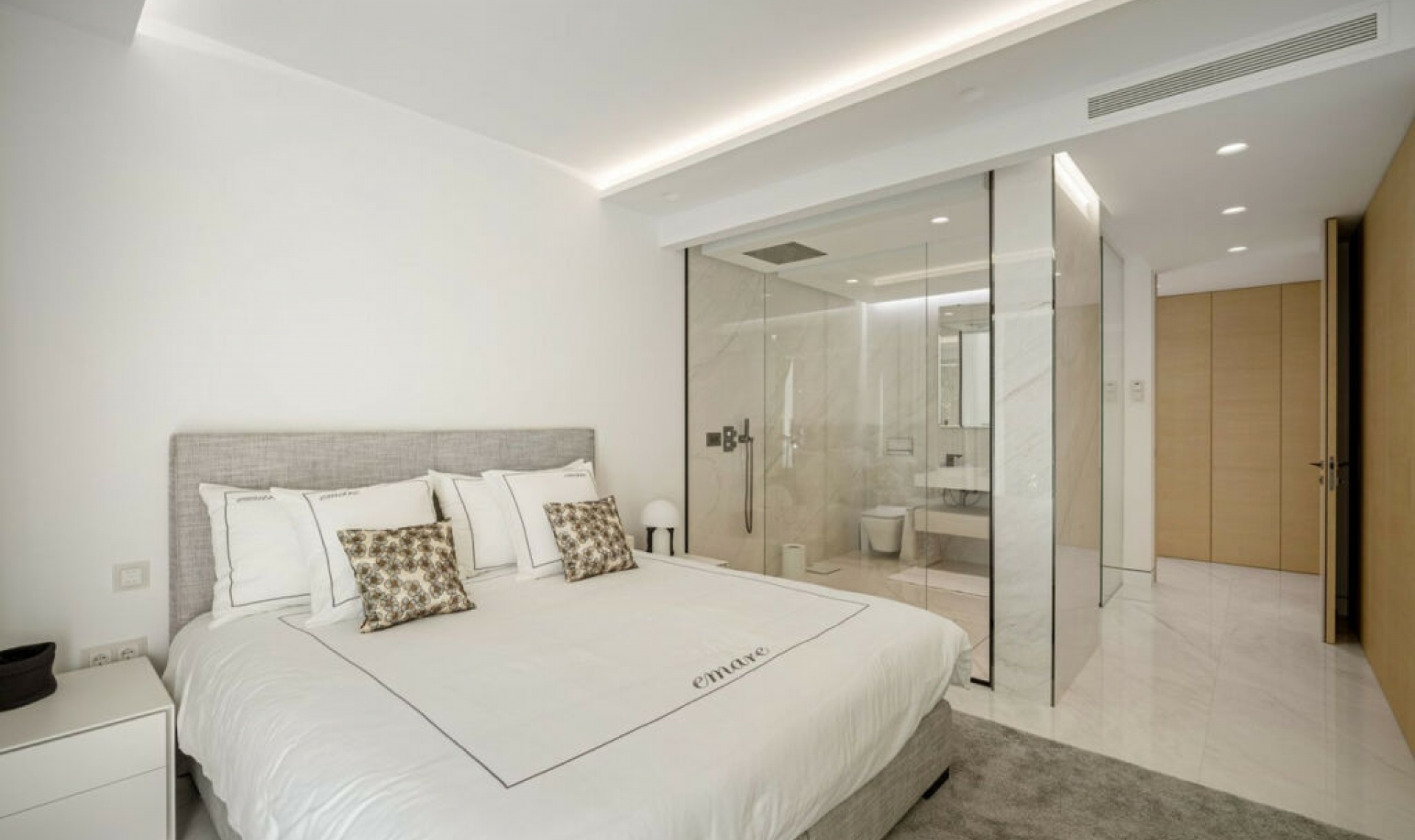 Resale - Apartment -
Estepona