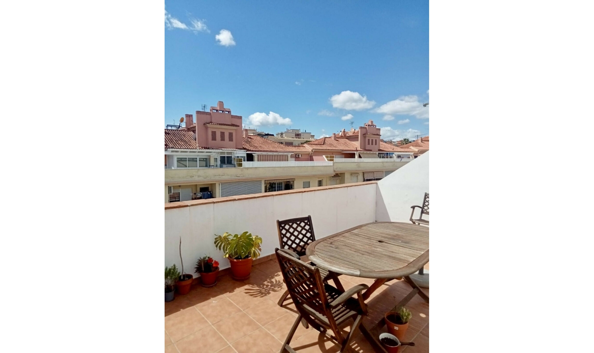 Resale - Apartment -
Estepona