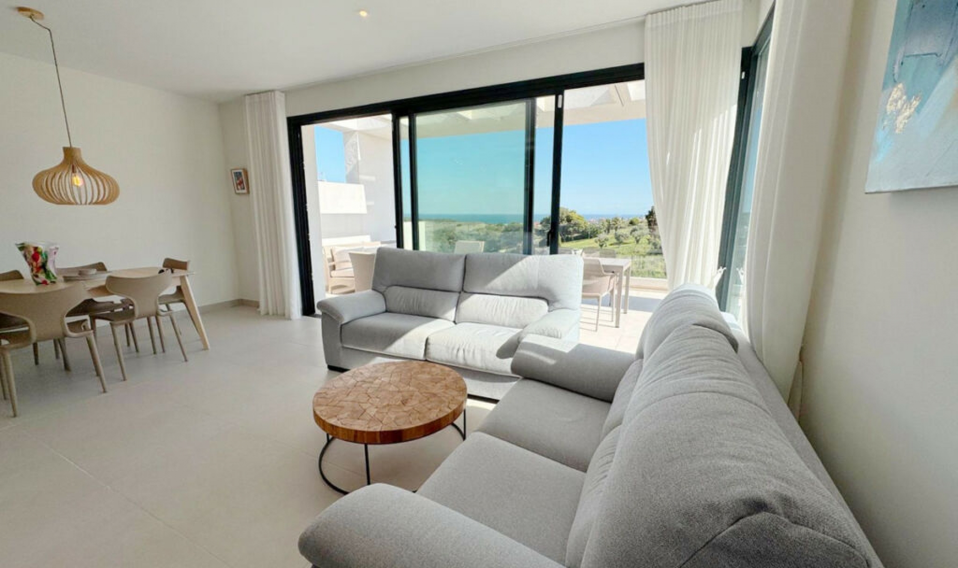 Resale - Apartment -
Estepona