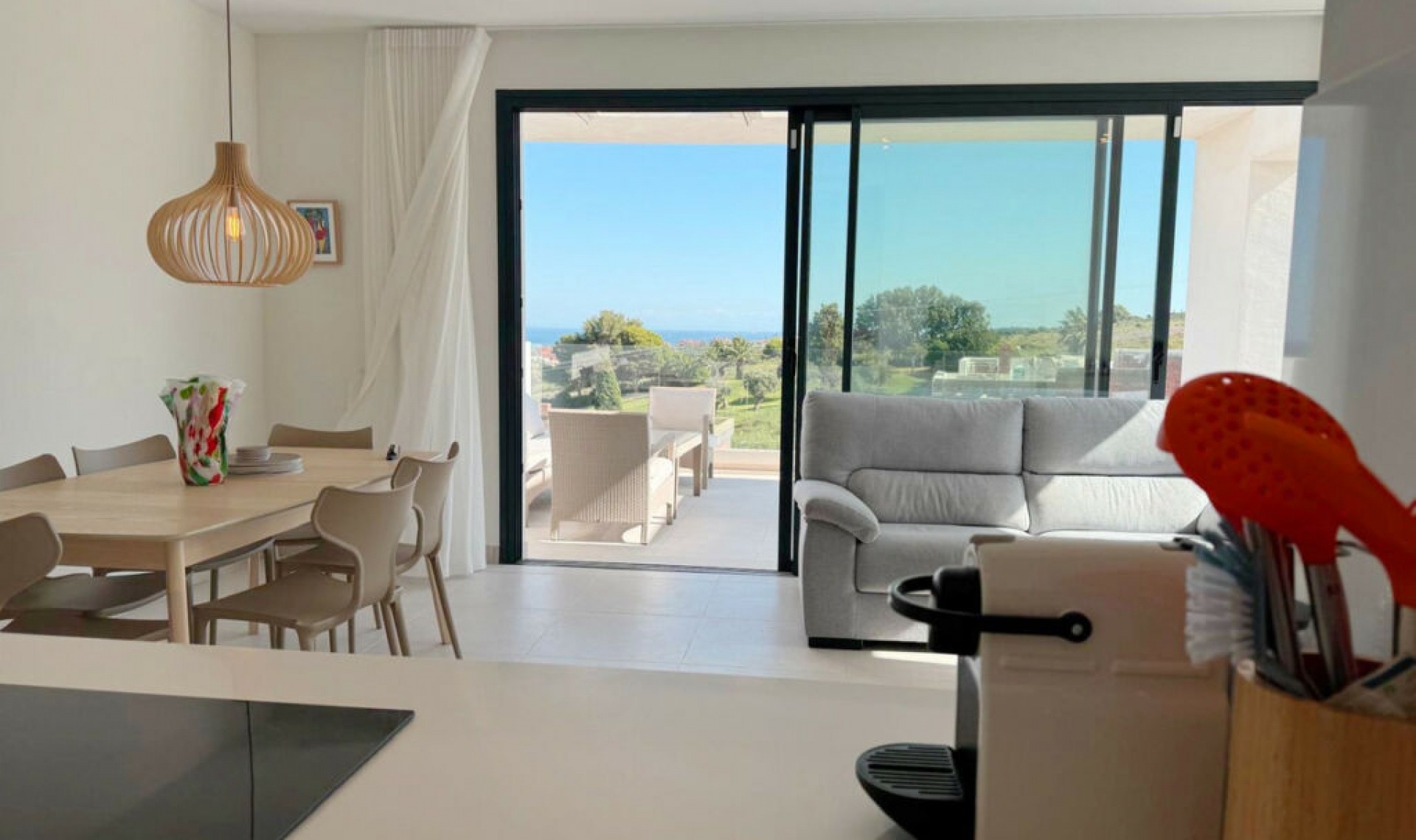 Resale - Apartment -
Estepona