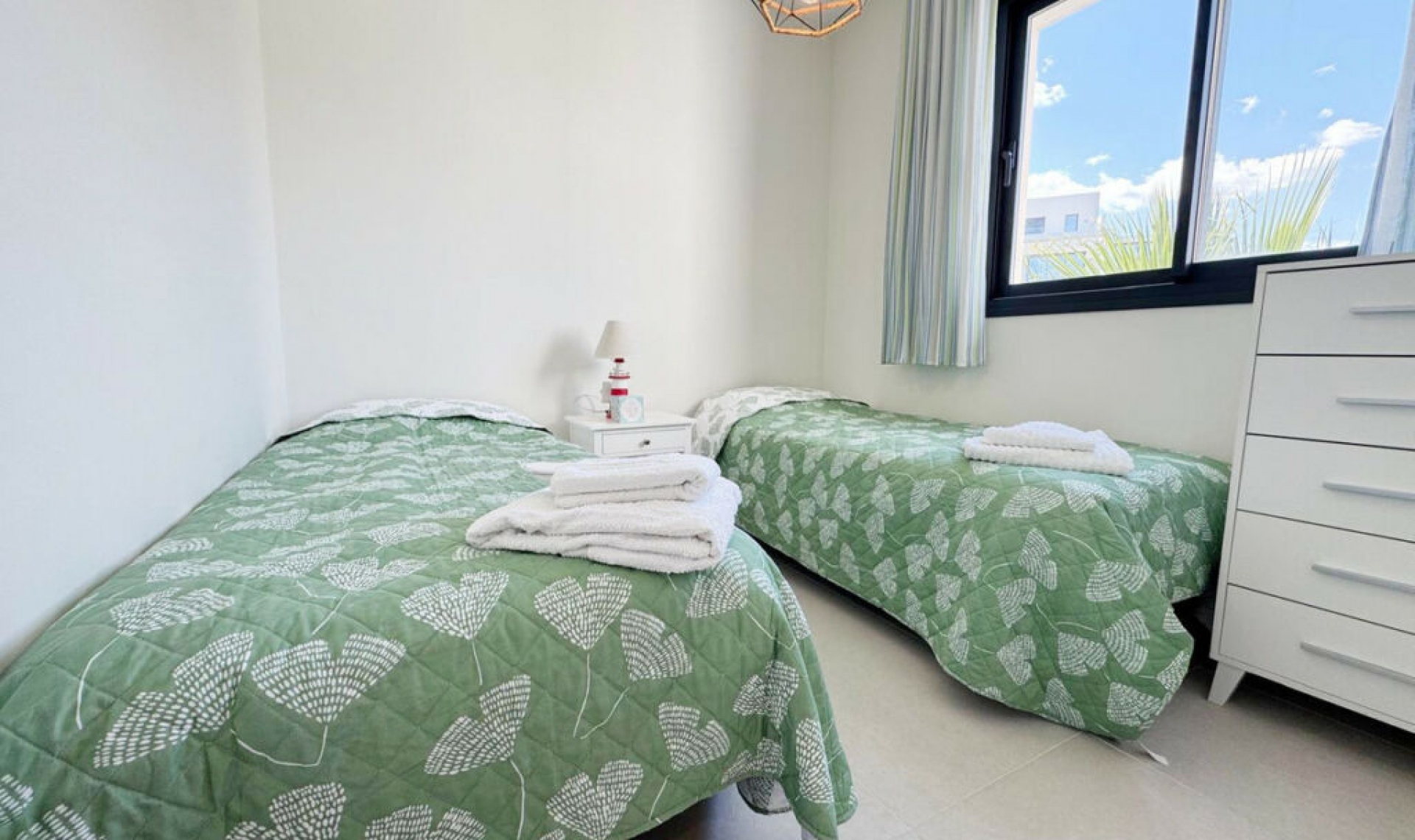 Resale - Apartment -
Estepona