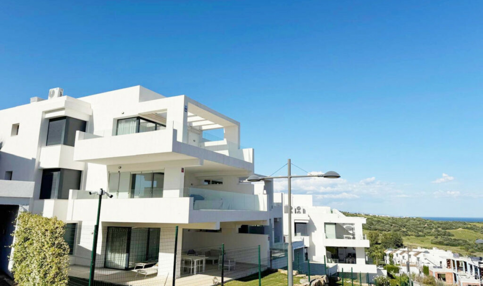 Resale - Apartment -
Estepona