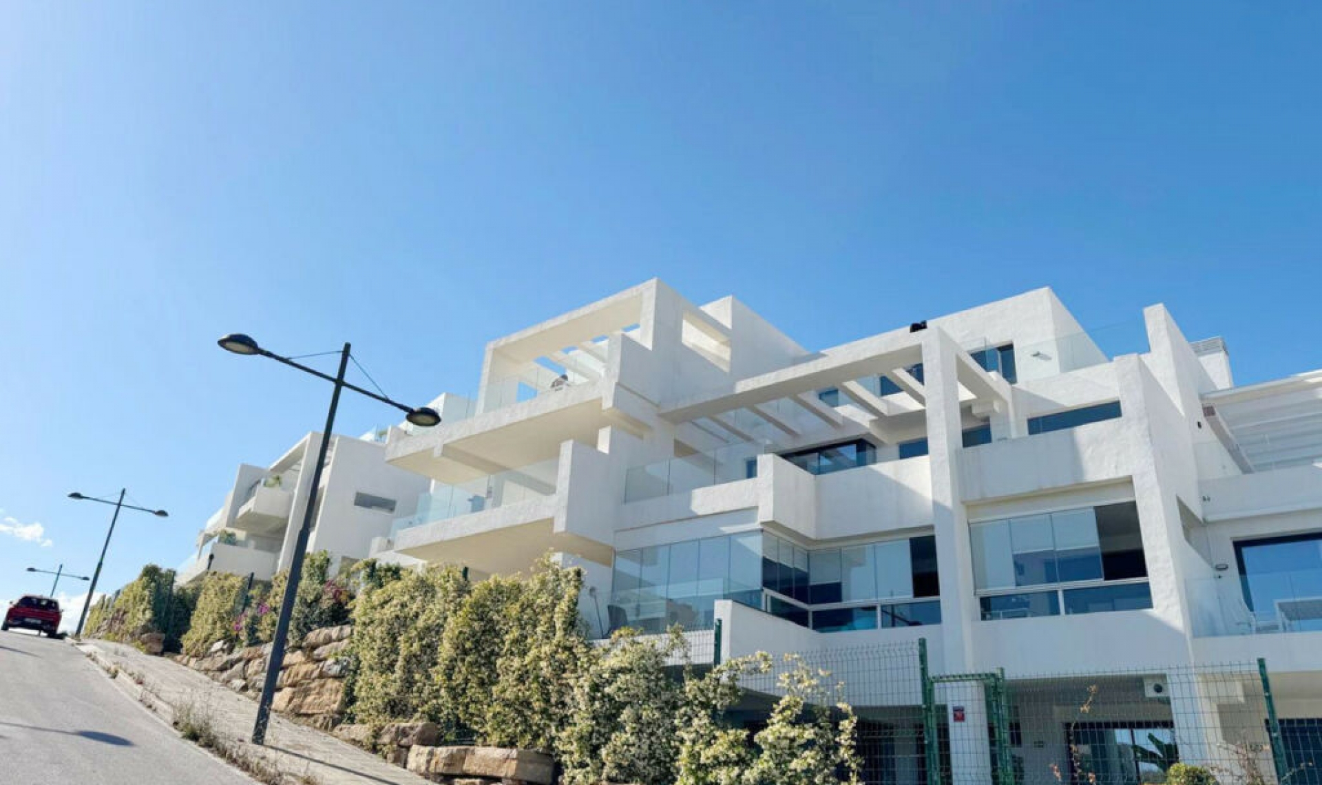 Resale - Apartment -
Estepona