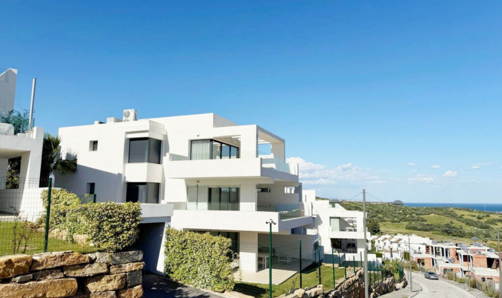 Resale - Apartment -
Estepona