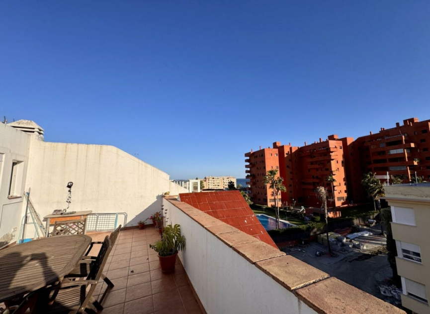 Resale - Apartment -
Estepona