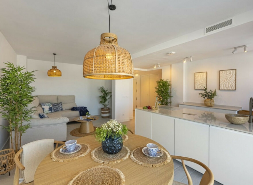 Resale - Apartment -
Estepona