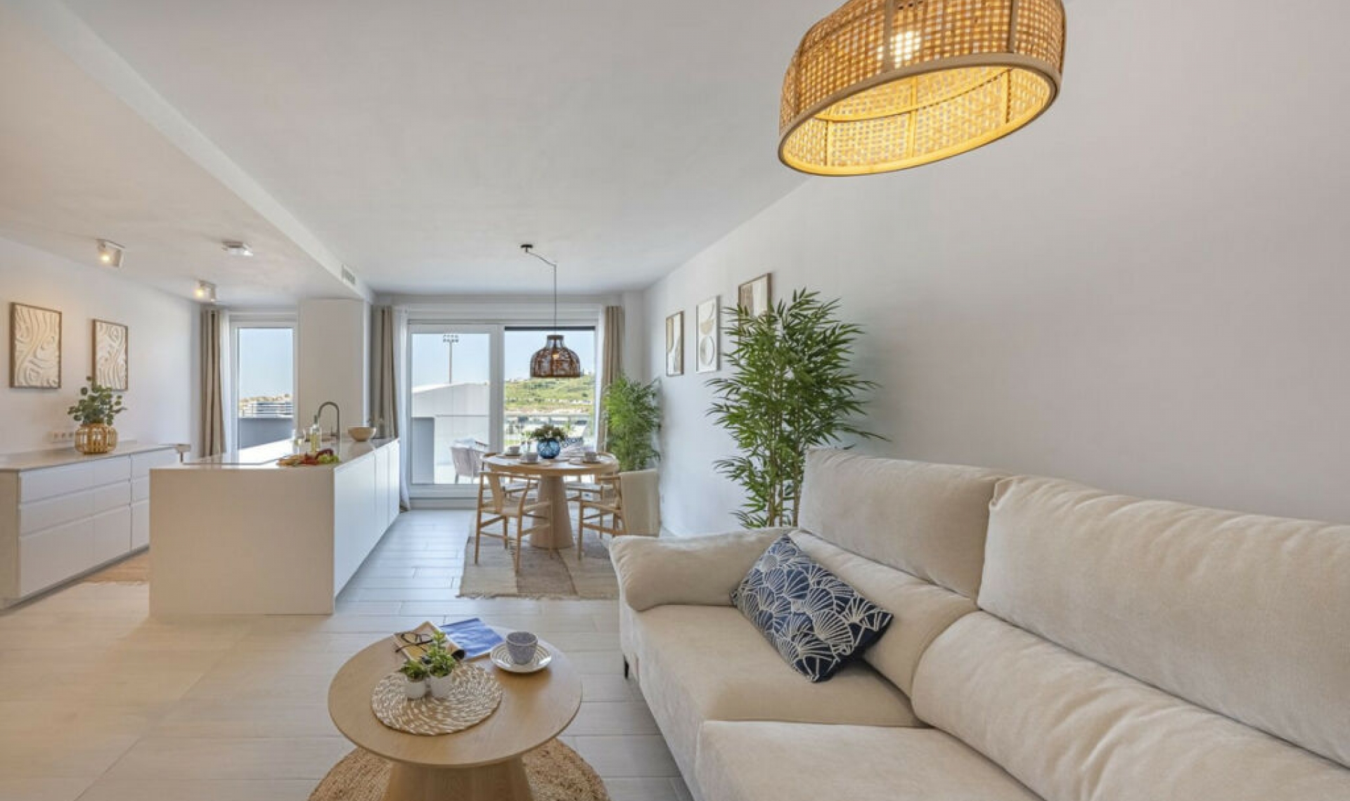 Resale - Apartment -
Estepona