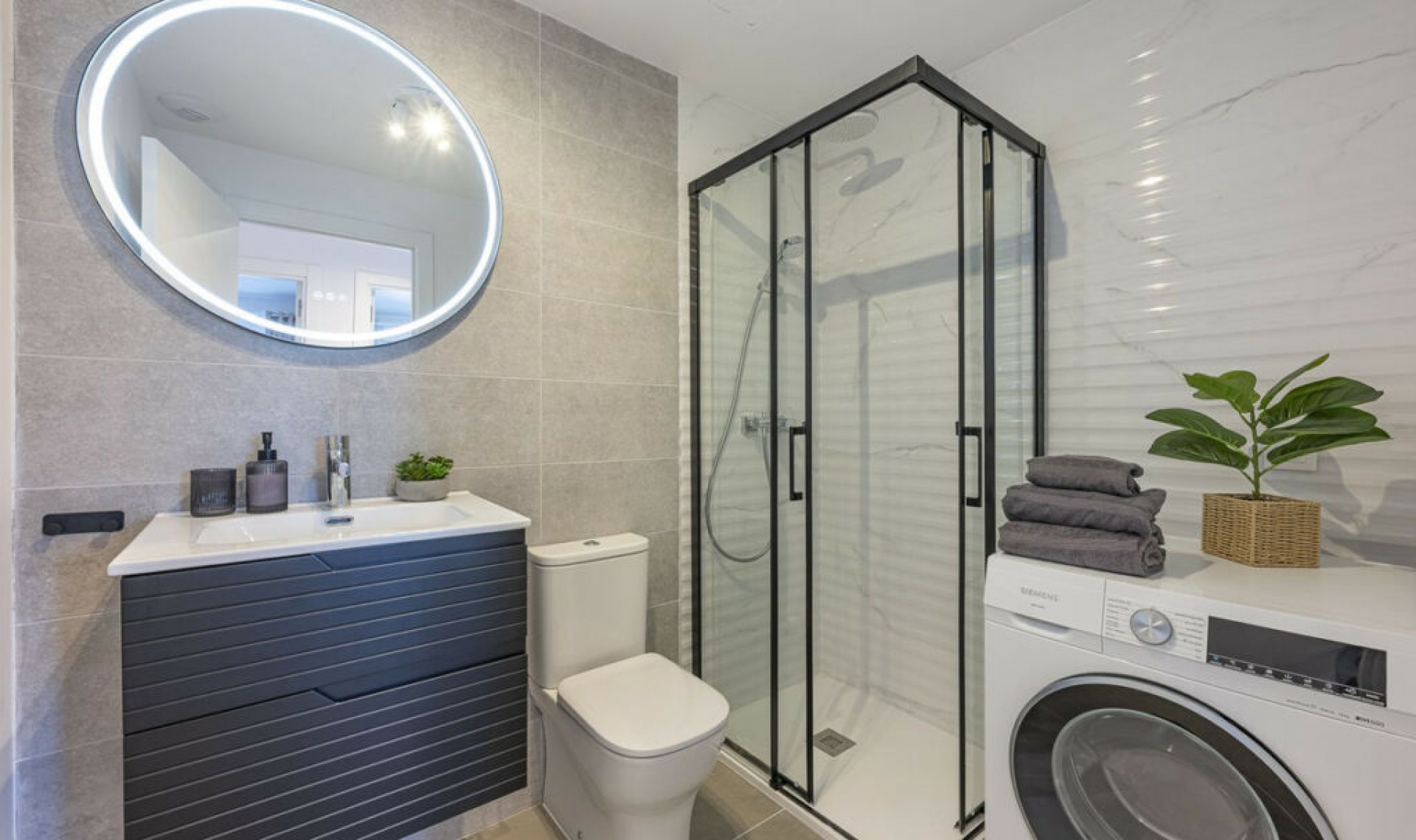 Resale - Apartment -
Estepona