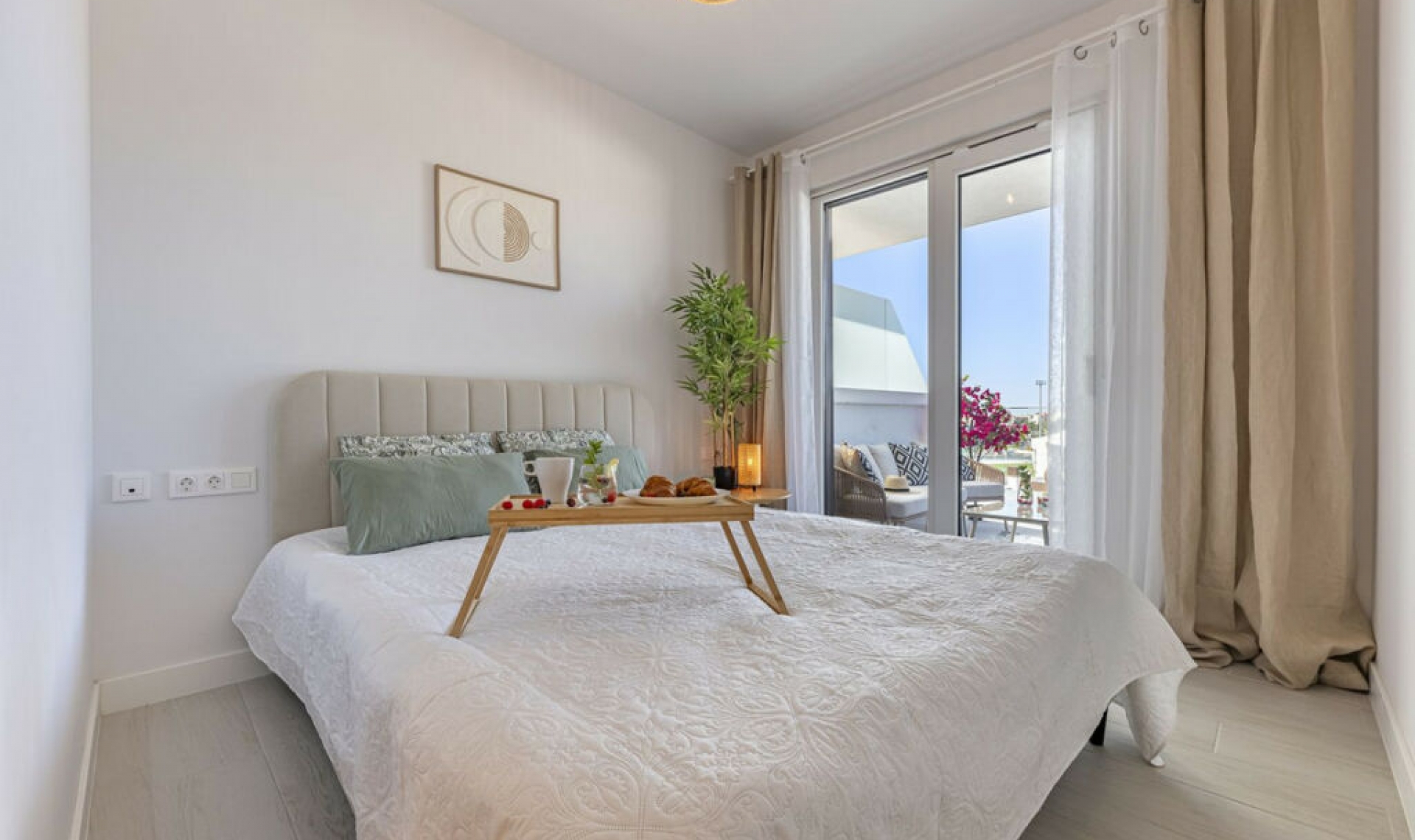 Resale - Apartment -
Estepona