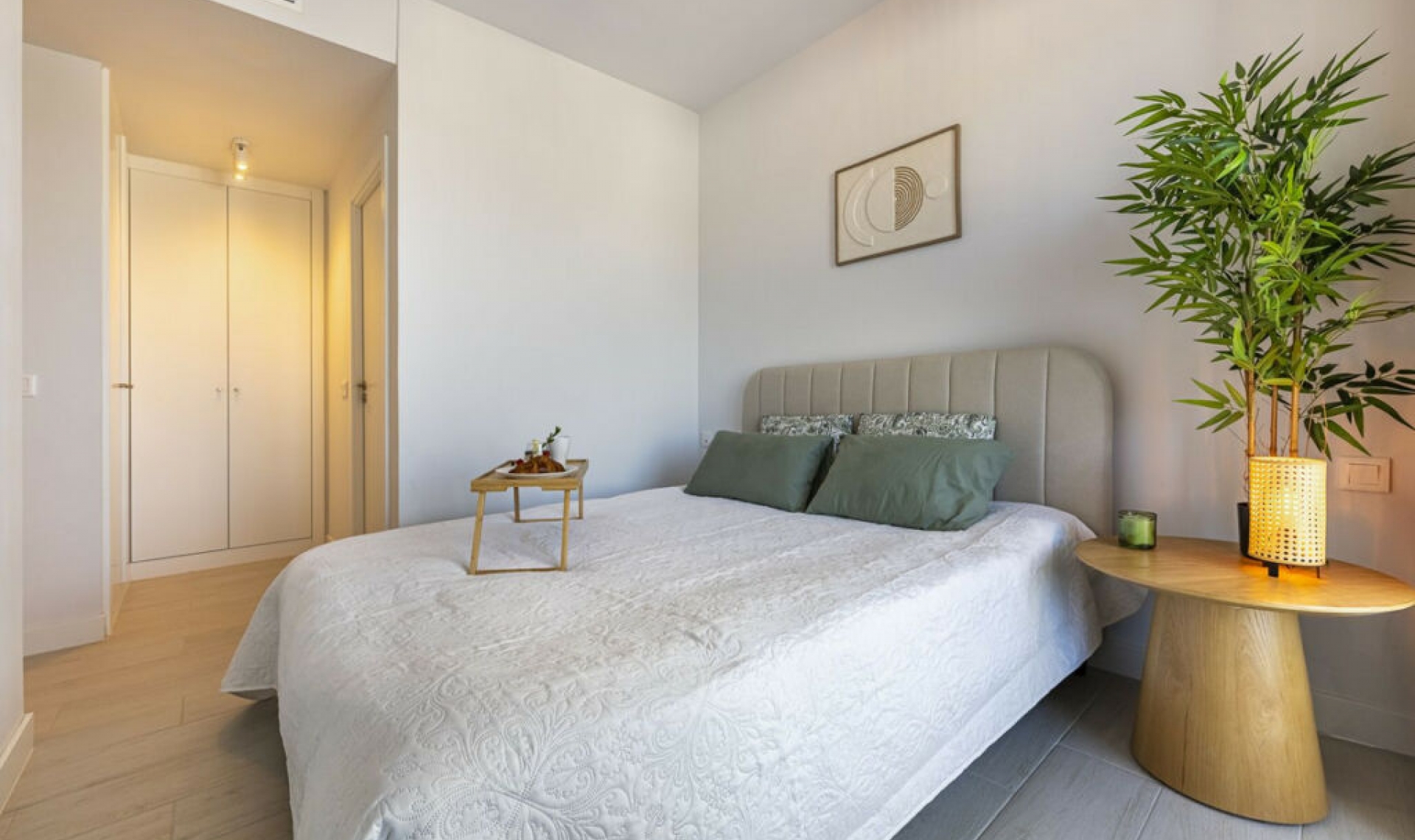 Resale - Apartment -
Estepona