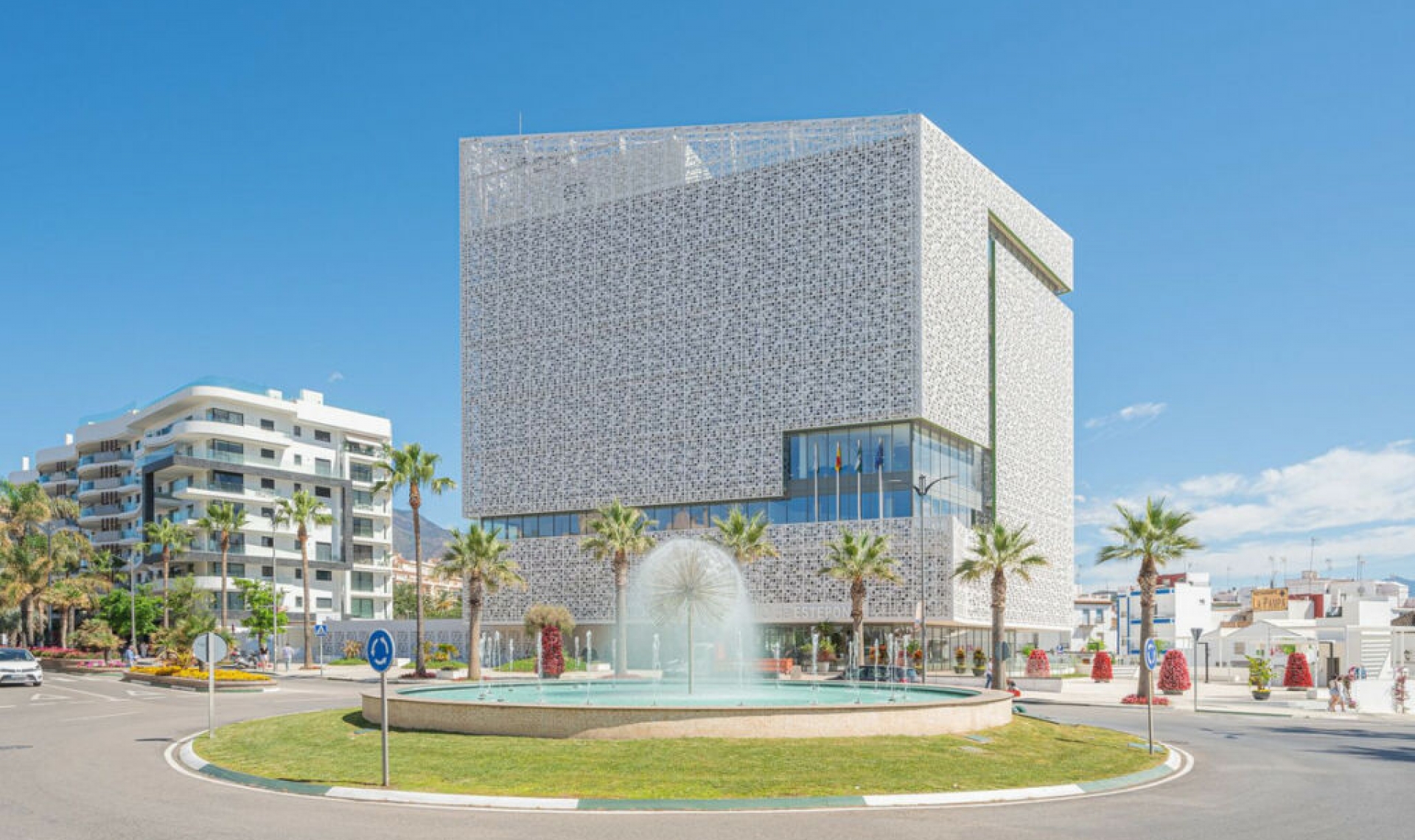 Resale - Apartment -
Estepona