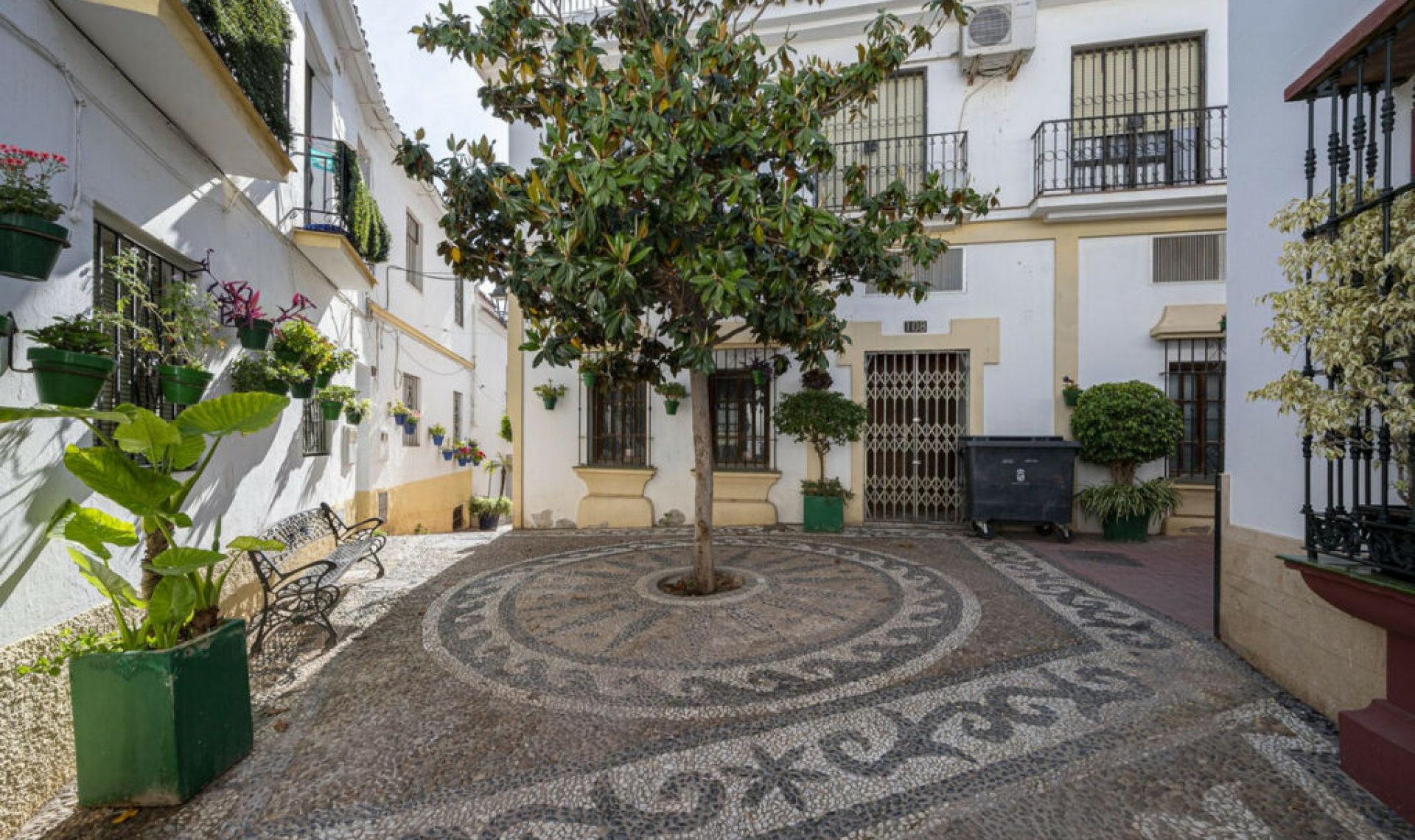 Resale - Apartment -
Estepona