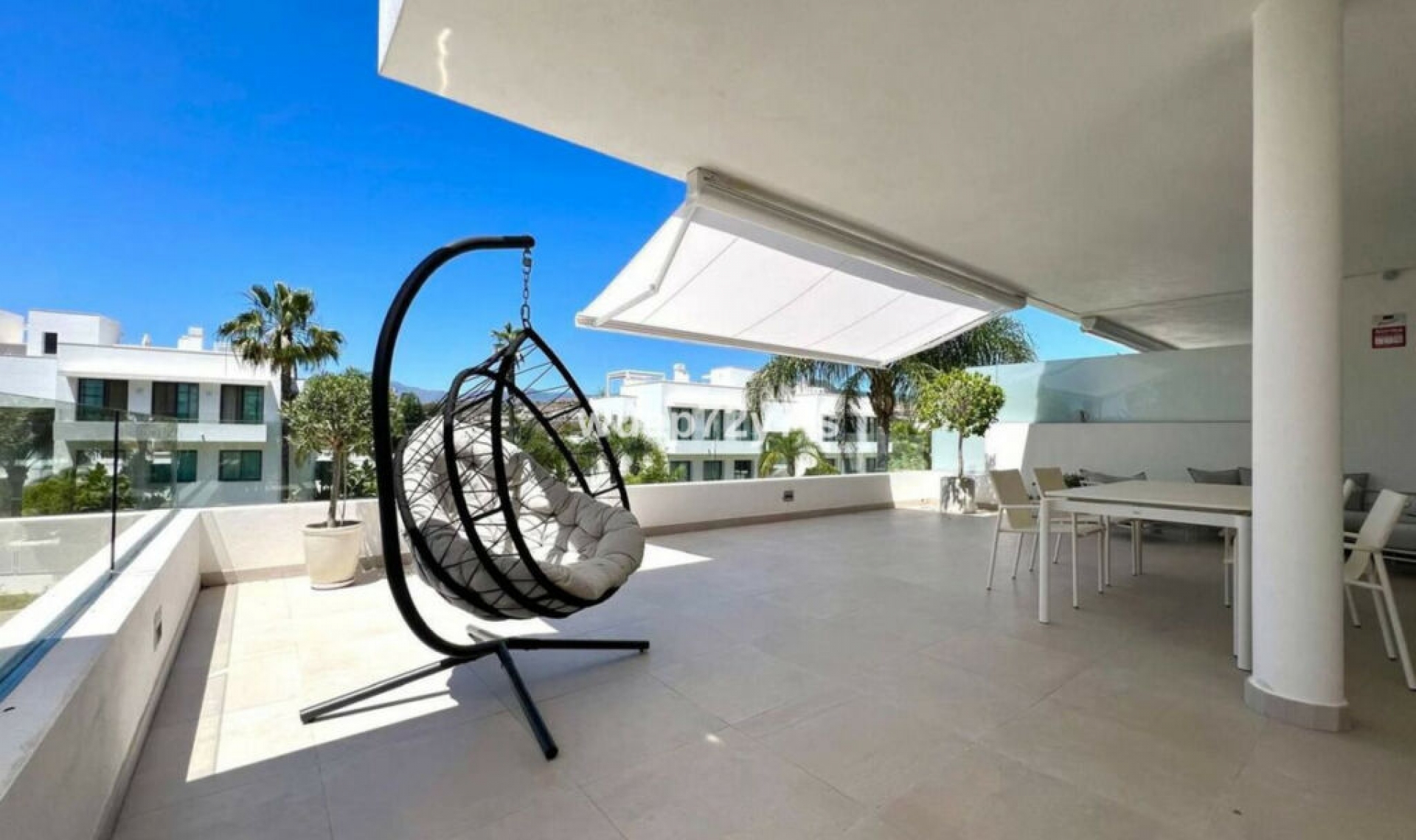 Resale - Apartment -
Estepona