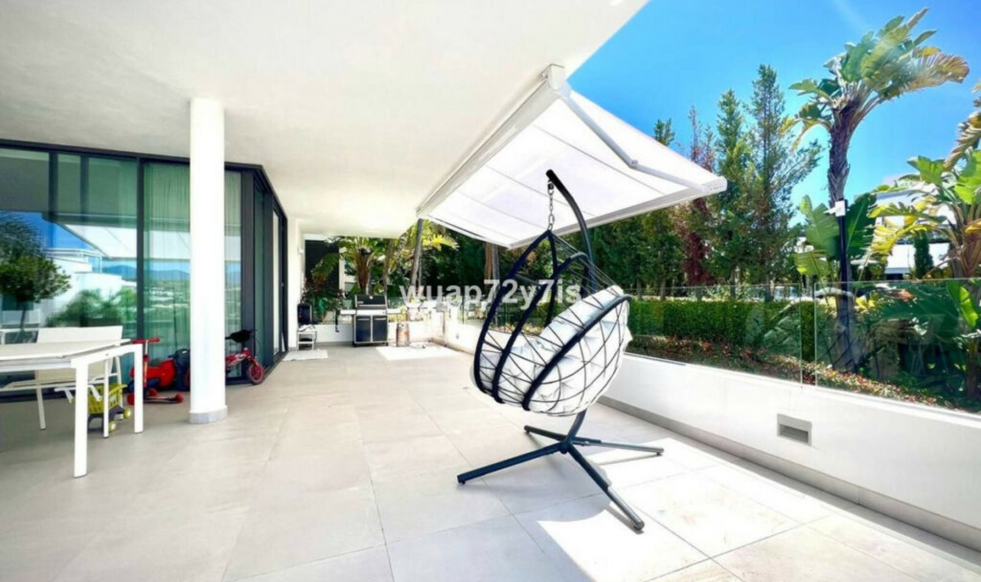 Resale - Apartment -
Estepona