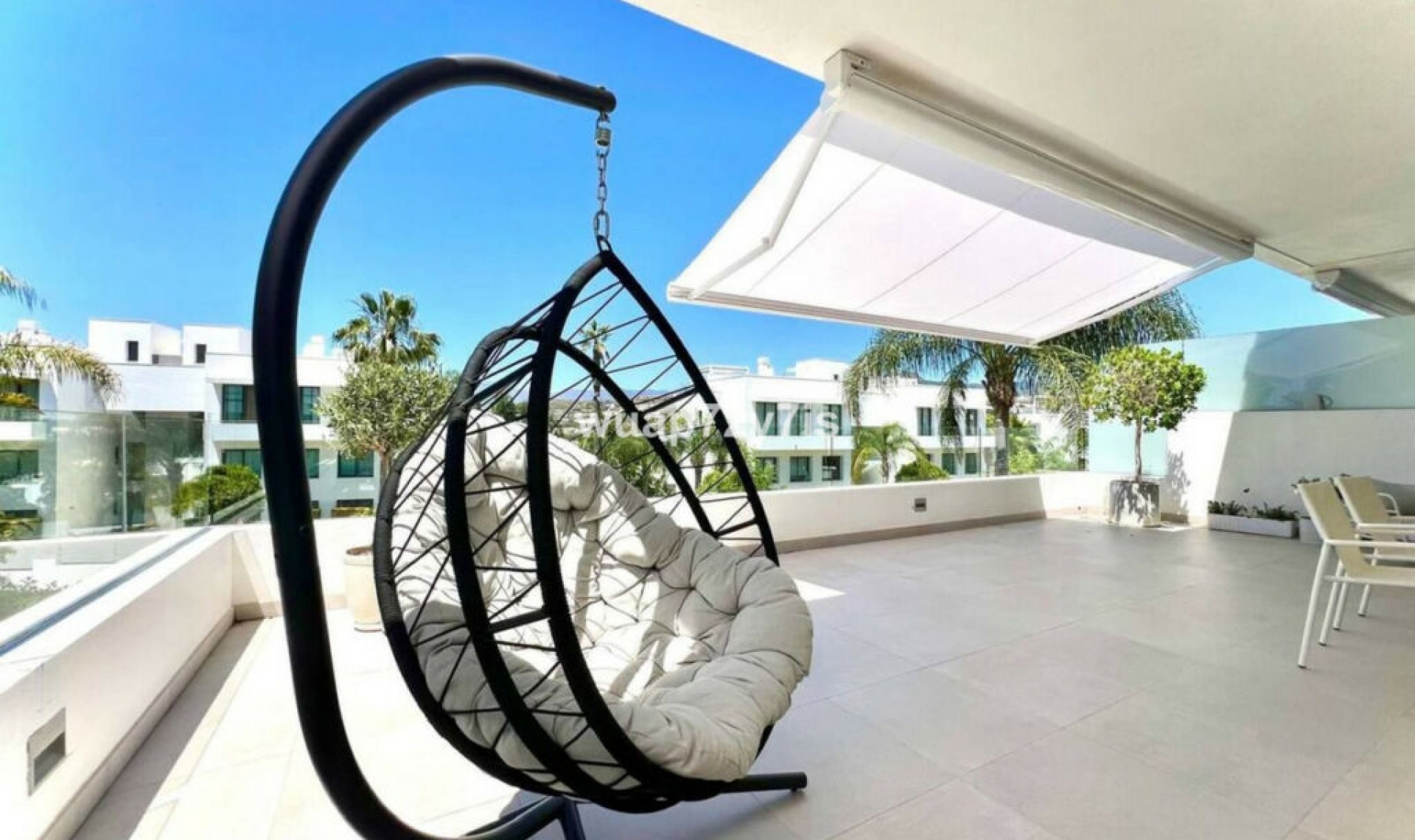 Resale - Apartment -
Estepona