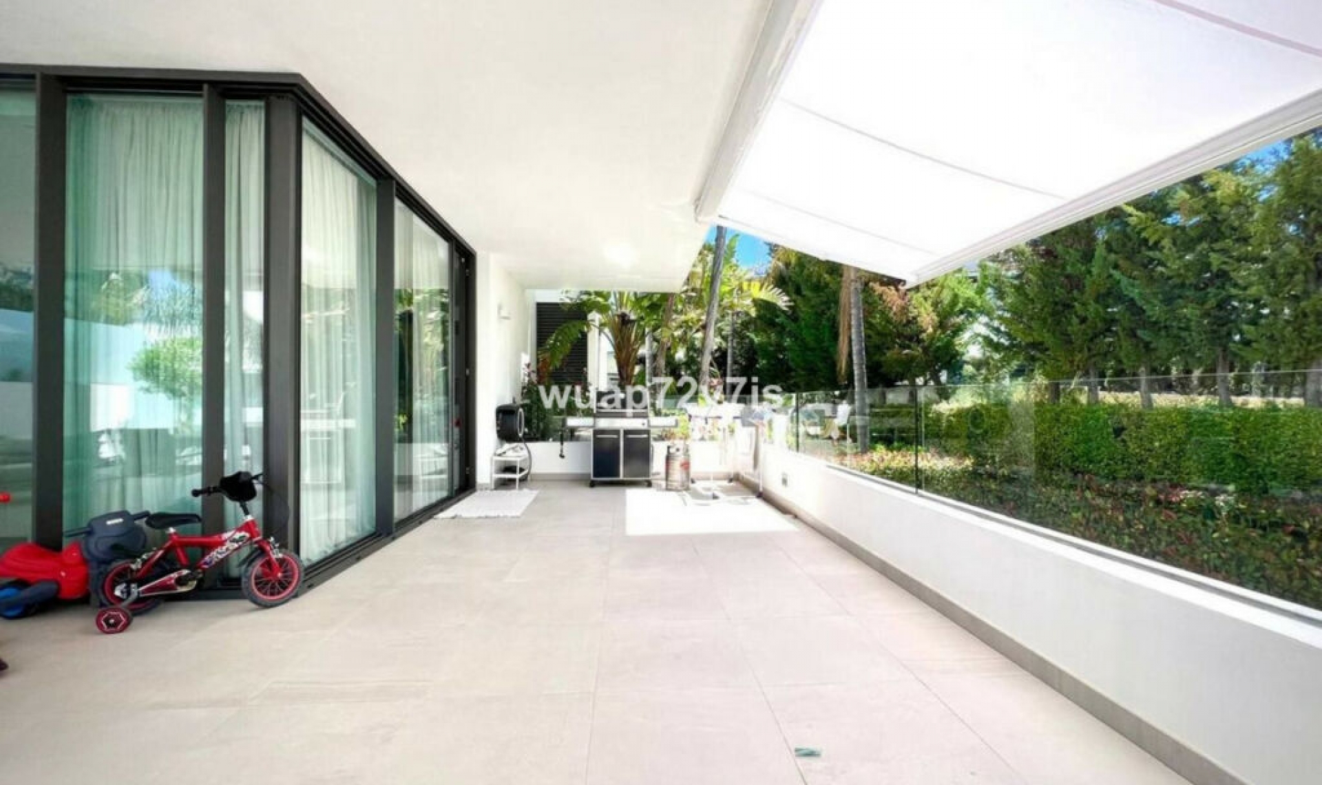 Resale - Apartment -
Estepona