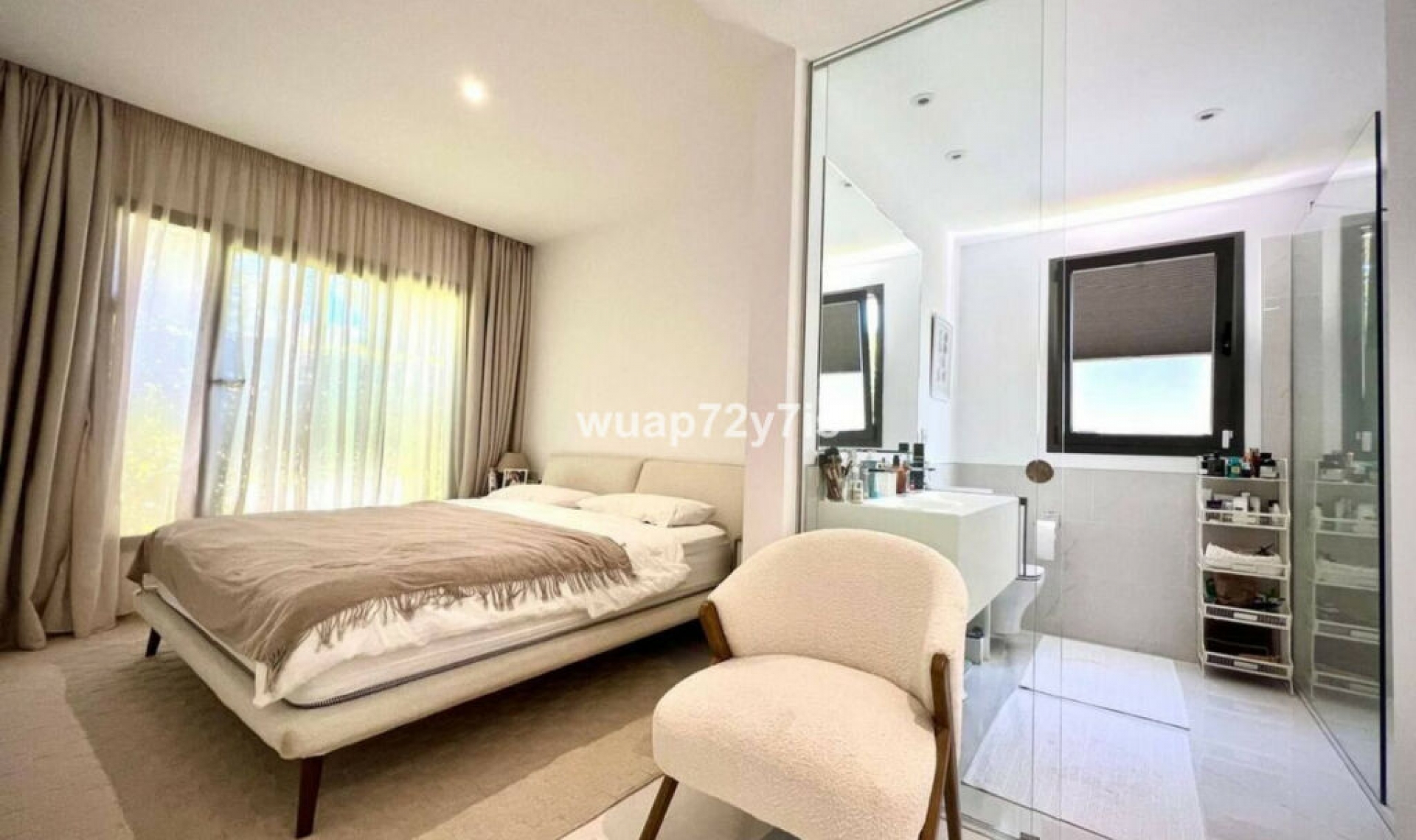 Resale - Apartment -
Estepona