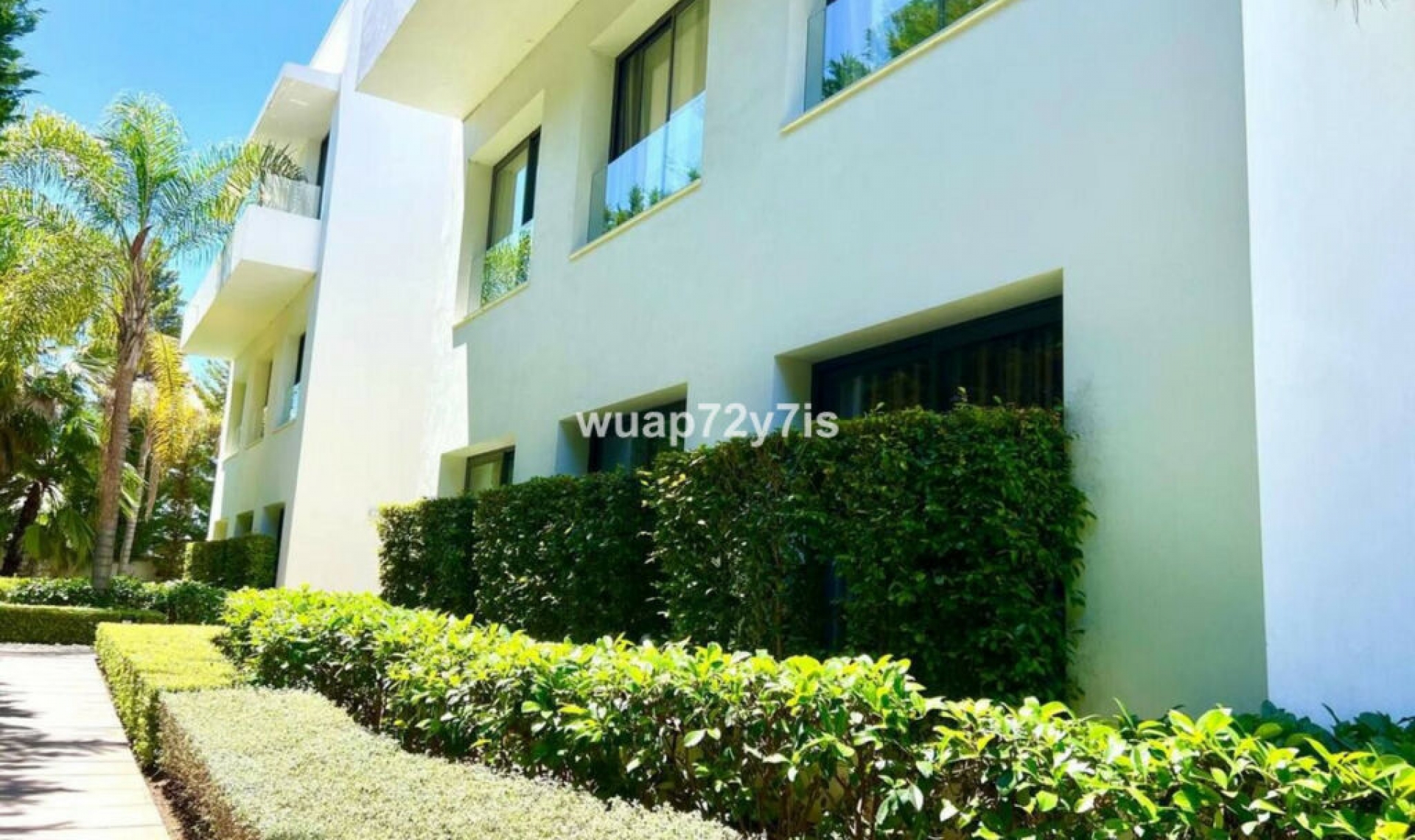 Resale - Apartment -
Estepona
