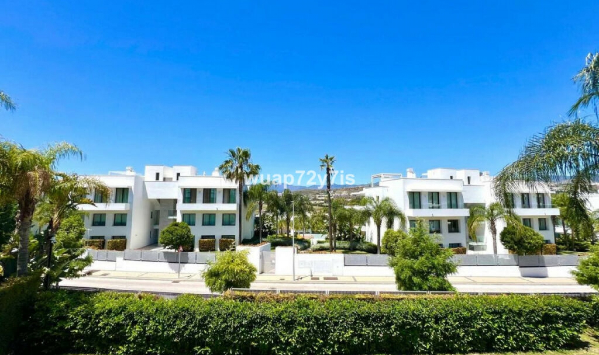 Resale - Apartment -
Estepona