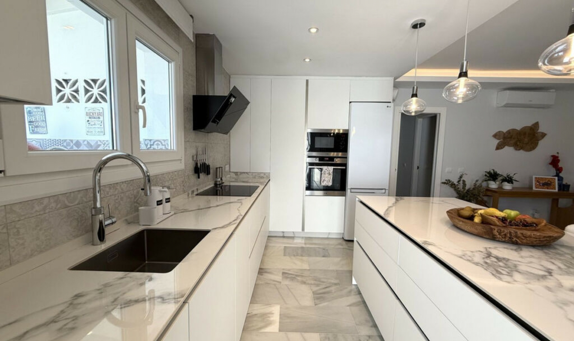 Resale - Apartment -
Estepona