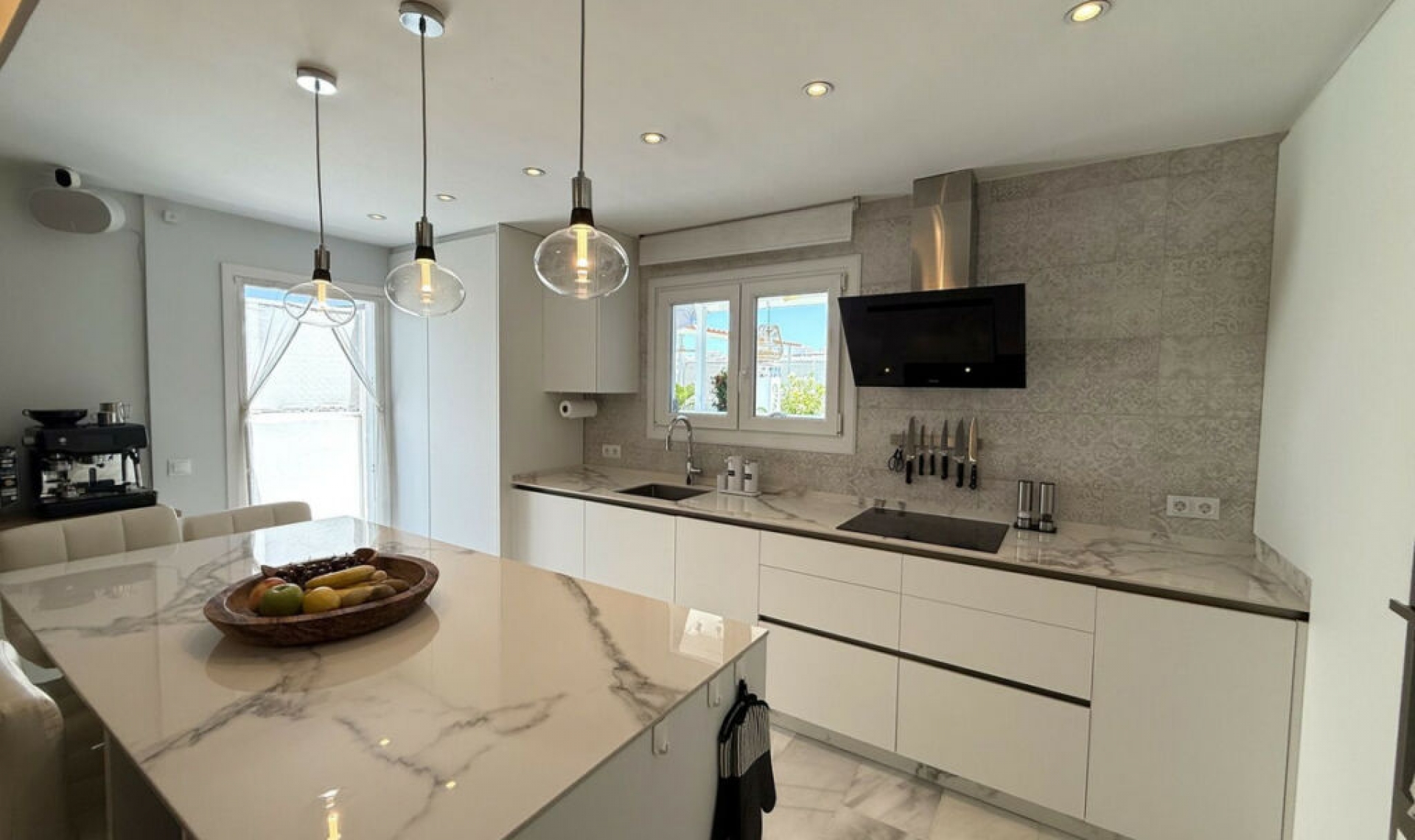 Resale - Apartment -
Estepona