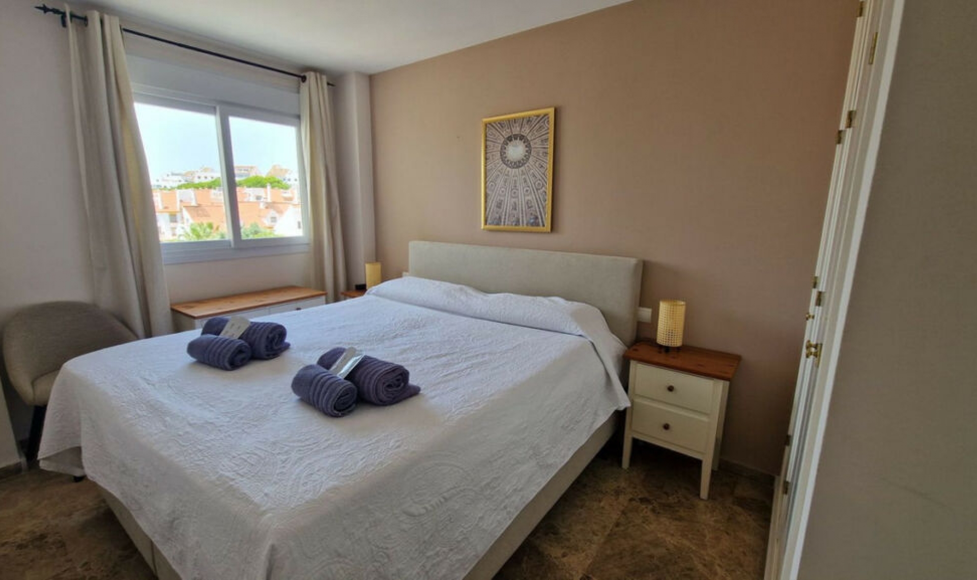 Resale - Apartment -
Estepona