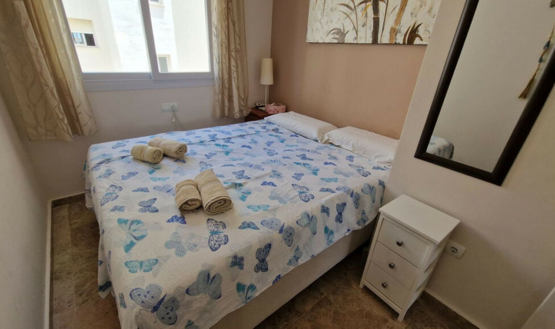 Resale - Apartment -
Estepona