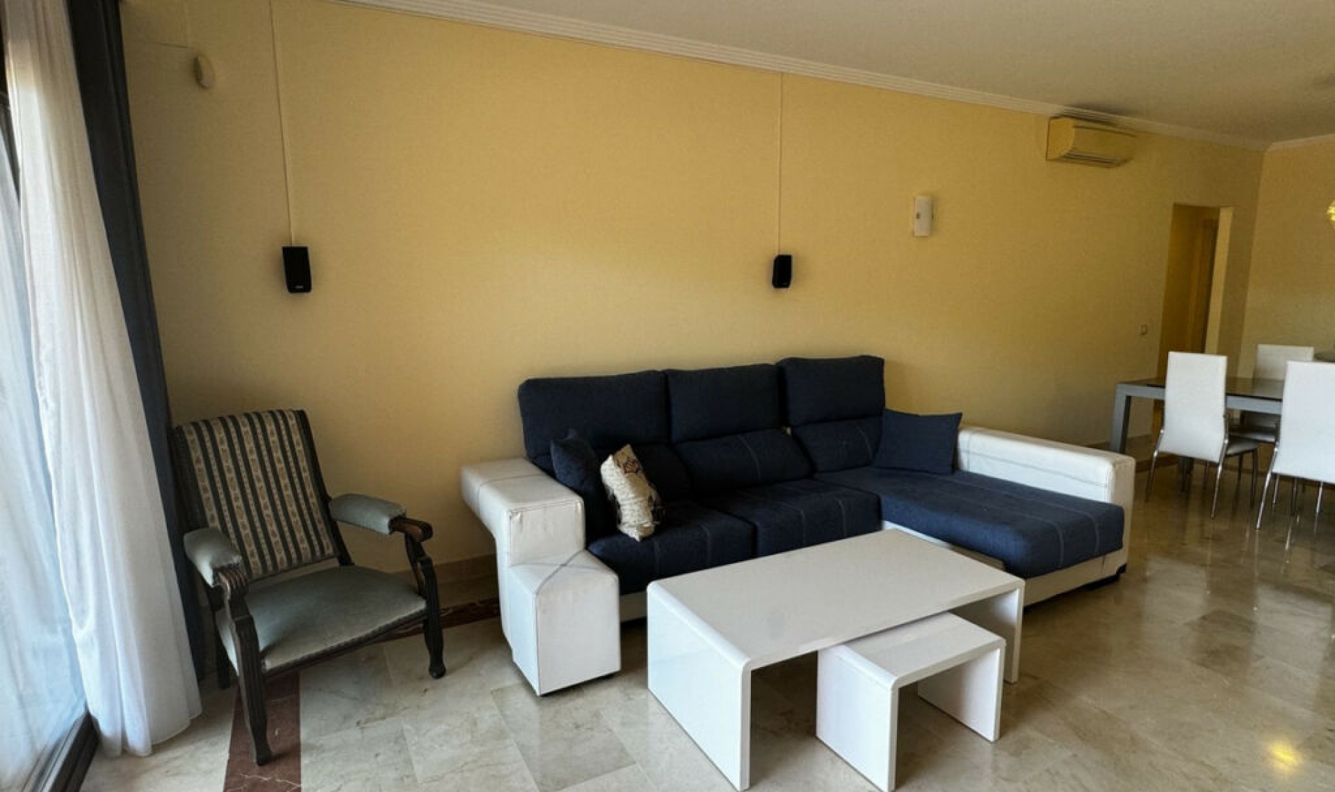 Resale - Apartment -
Estepona