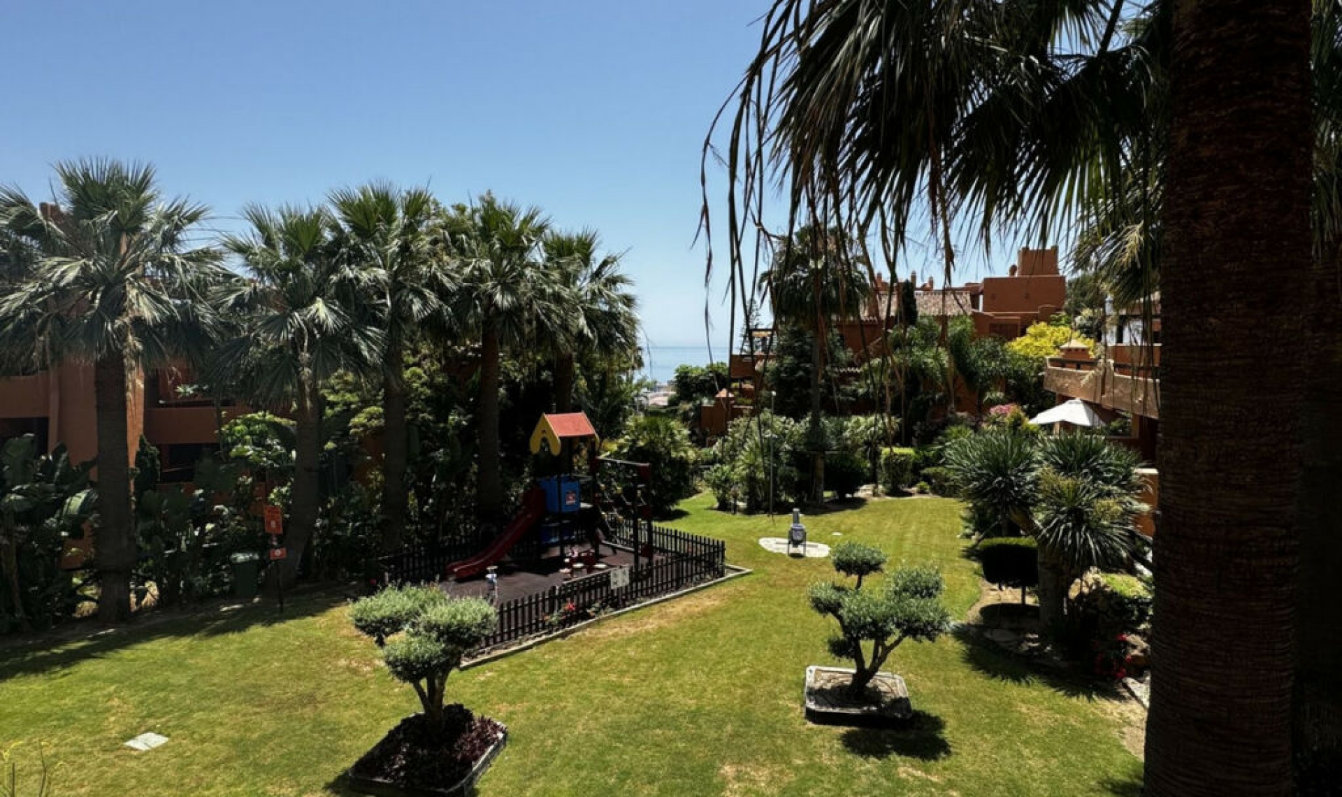 Resale - Apartment -
Estepona