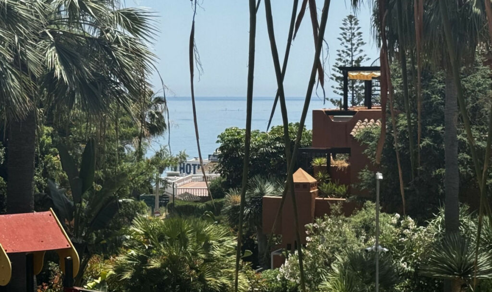 Resale - Apartment -
Estepona