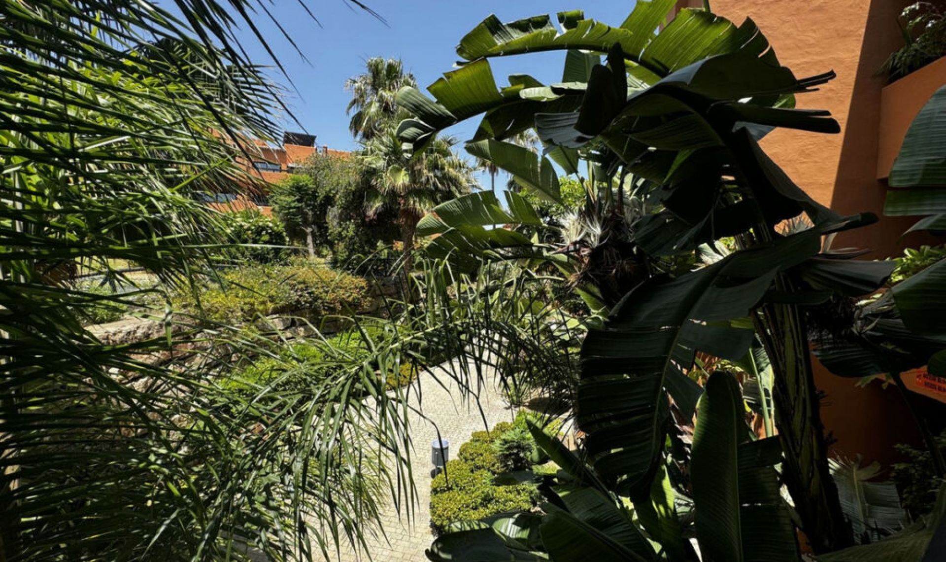 Resale - Apartment -
Estepona