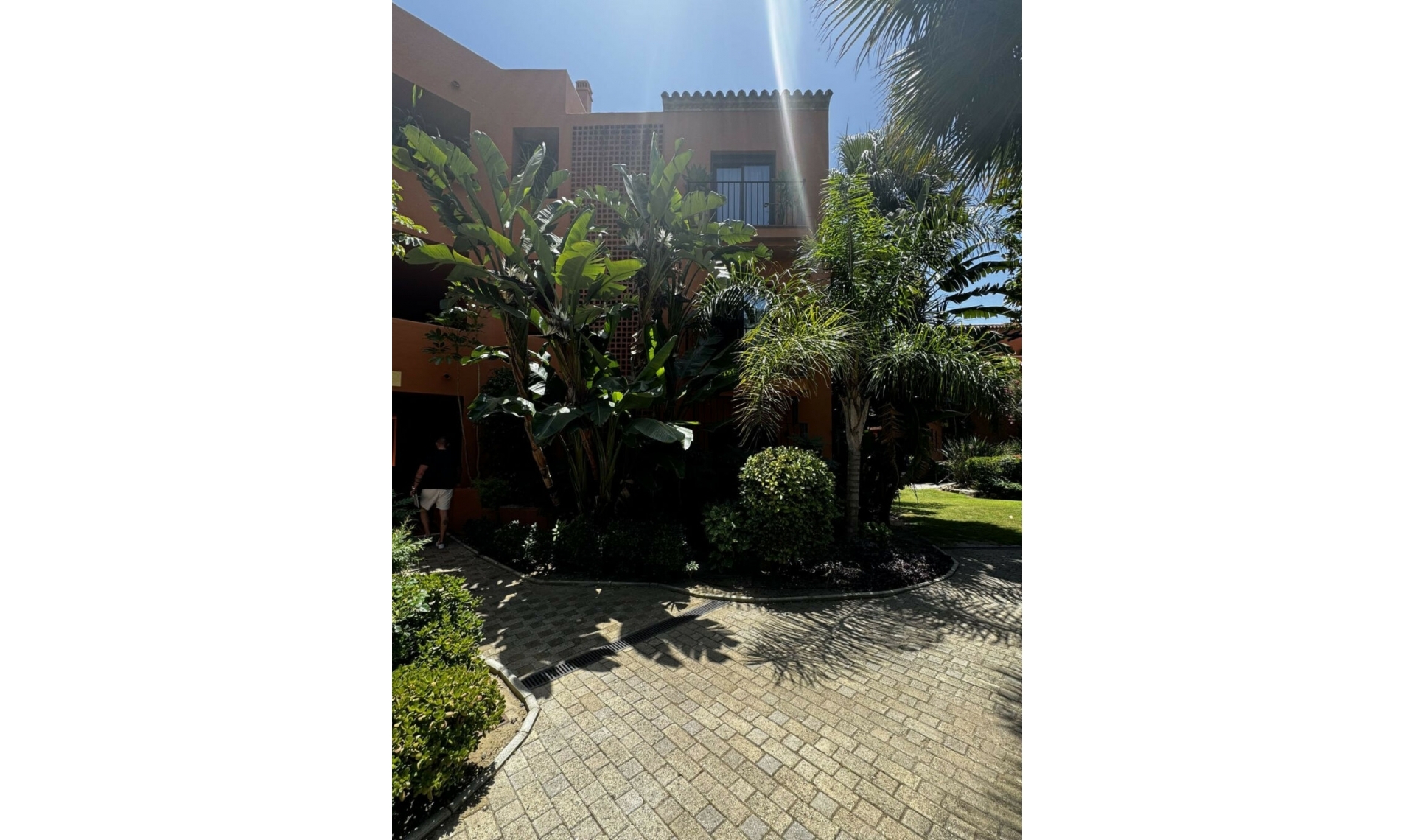 Resale - Apartment -
Estepona