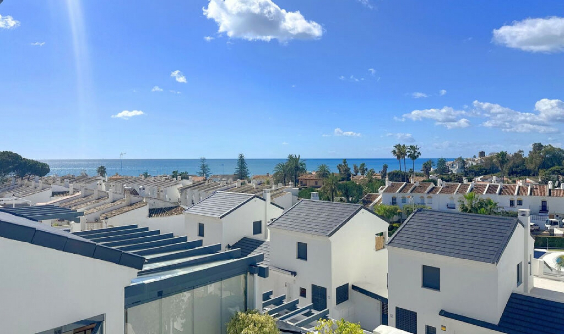 Resale - Apartment -
Estepona
