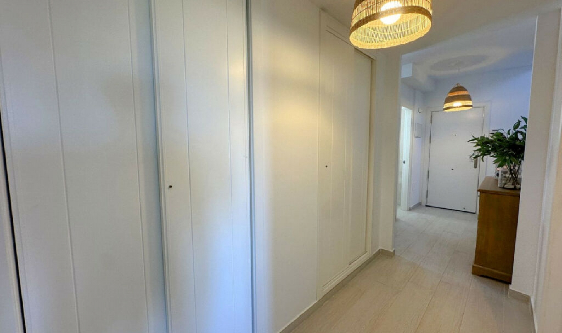 Resale - Apartment -
Estepona