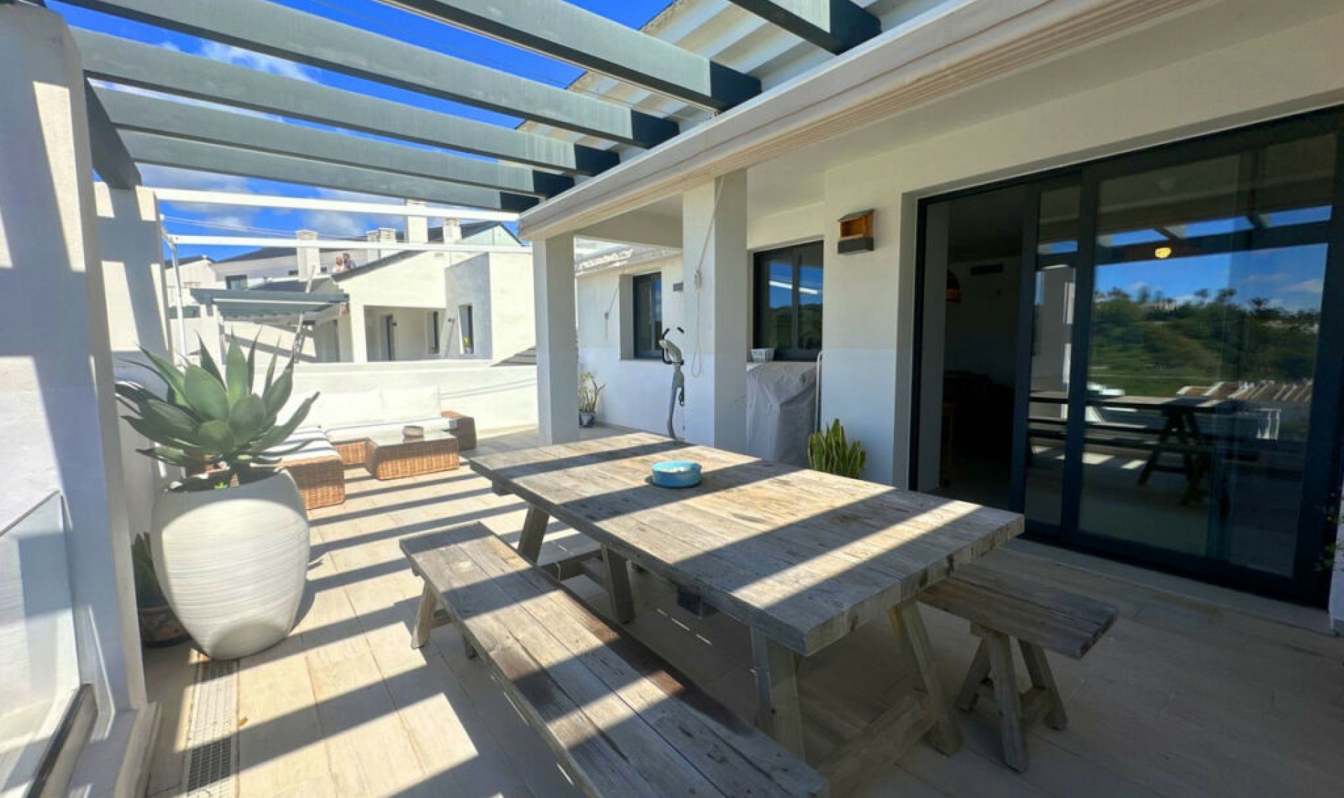 Resale - Apartment -
Estepona
