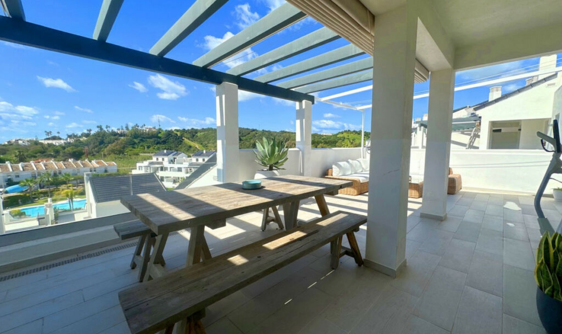 Resale - Apartment -
Estepona