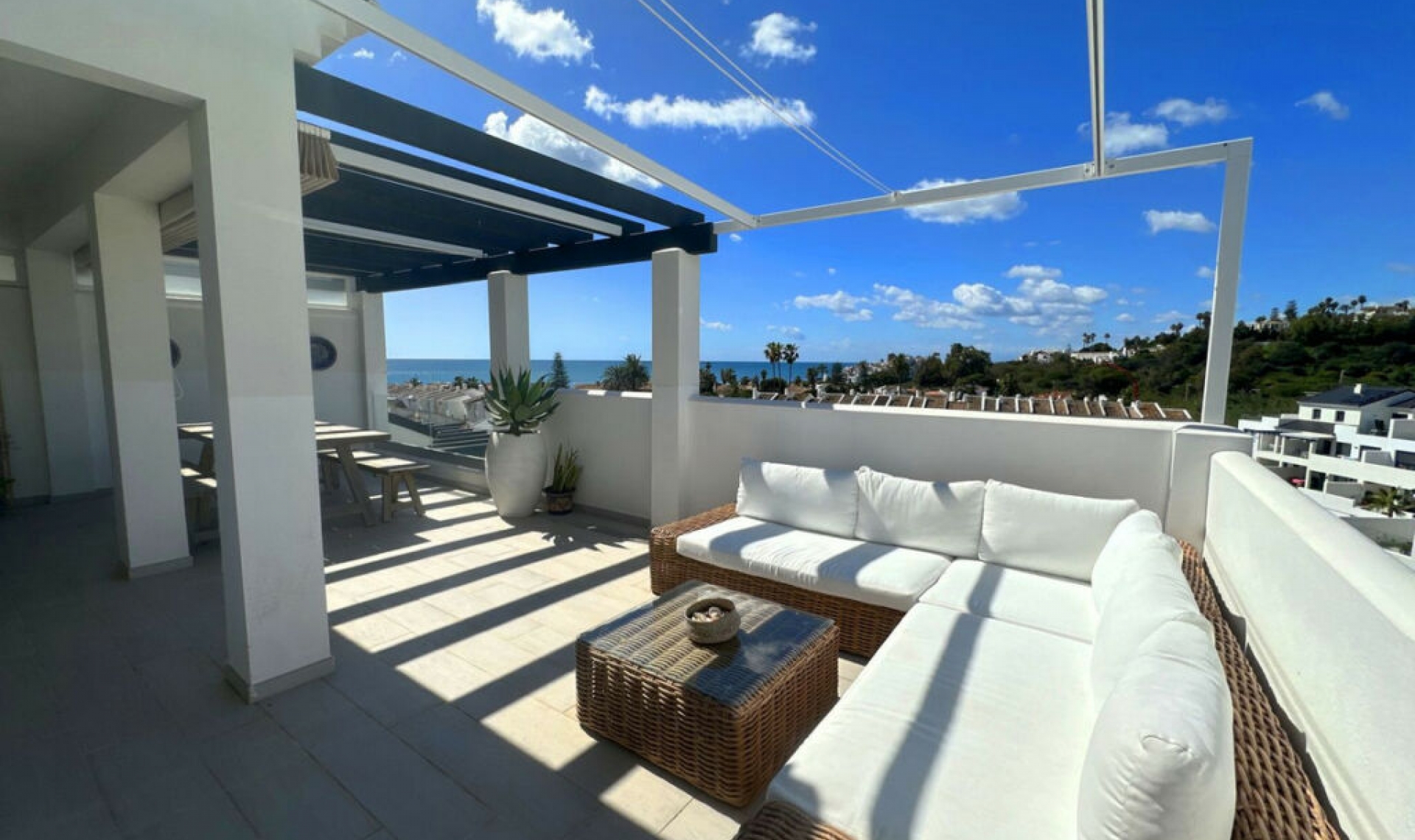 Resale - Apartment -
Estepona