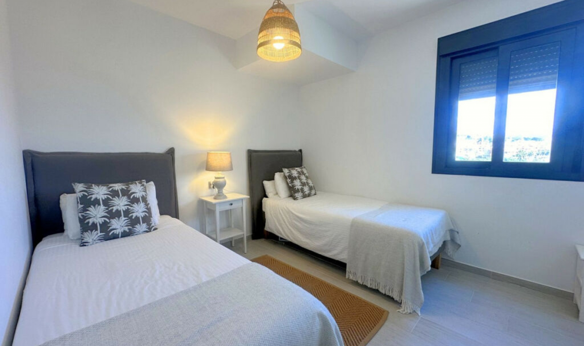 Resale - Apartment -
Estepona