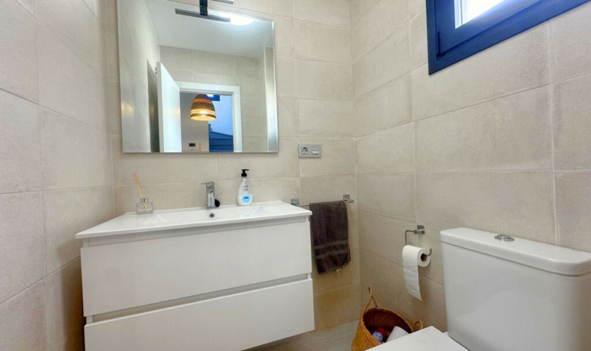 Resale - Apartment -
Estepona