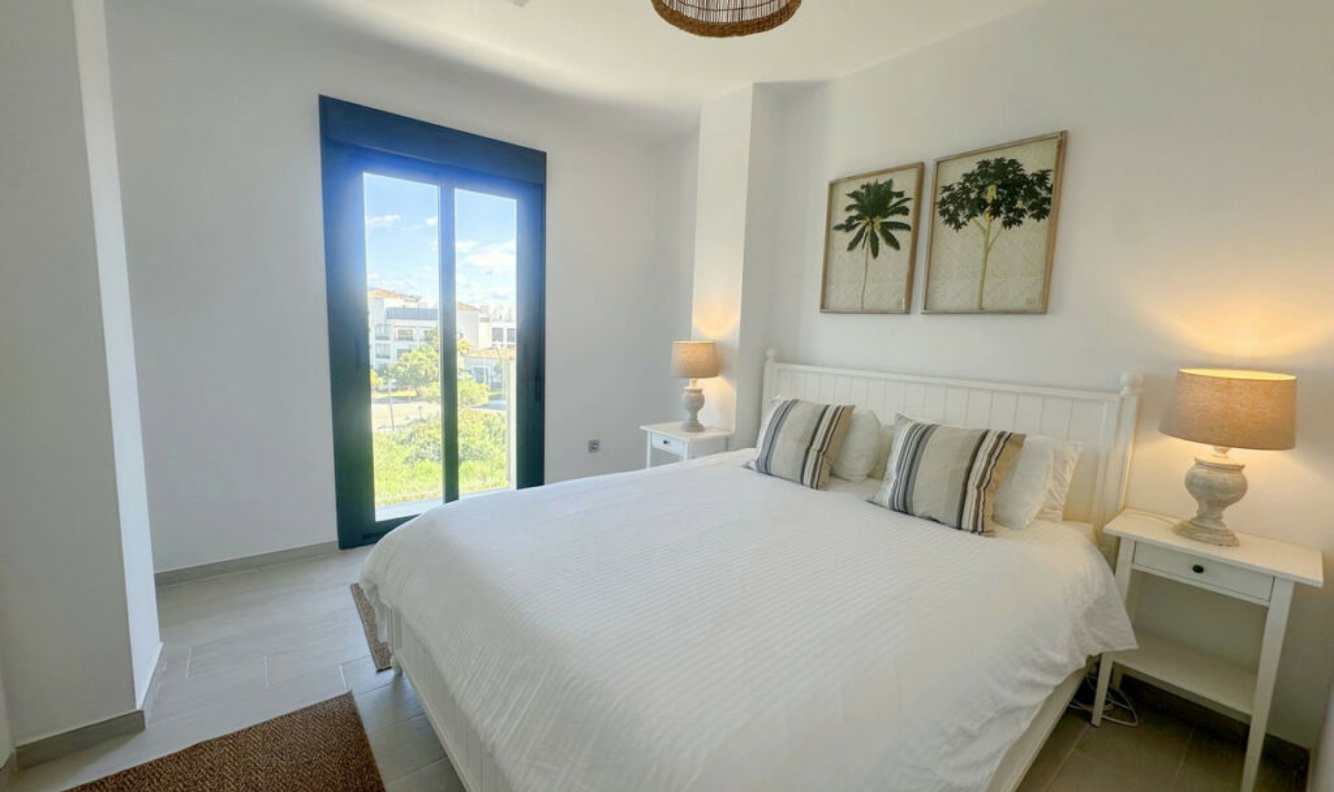 Resale - Apartment -
Estepona