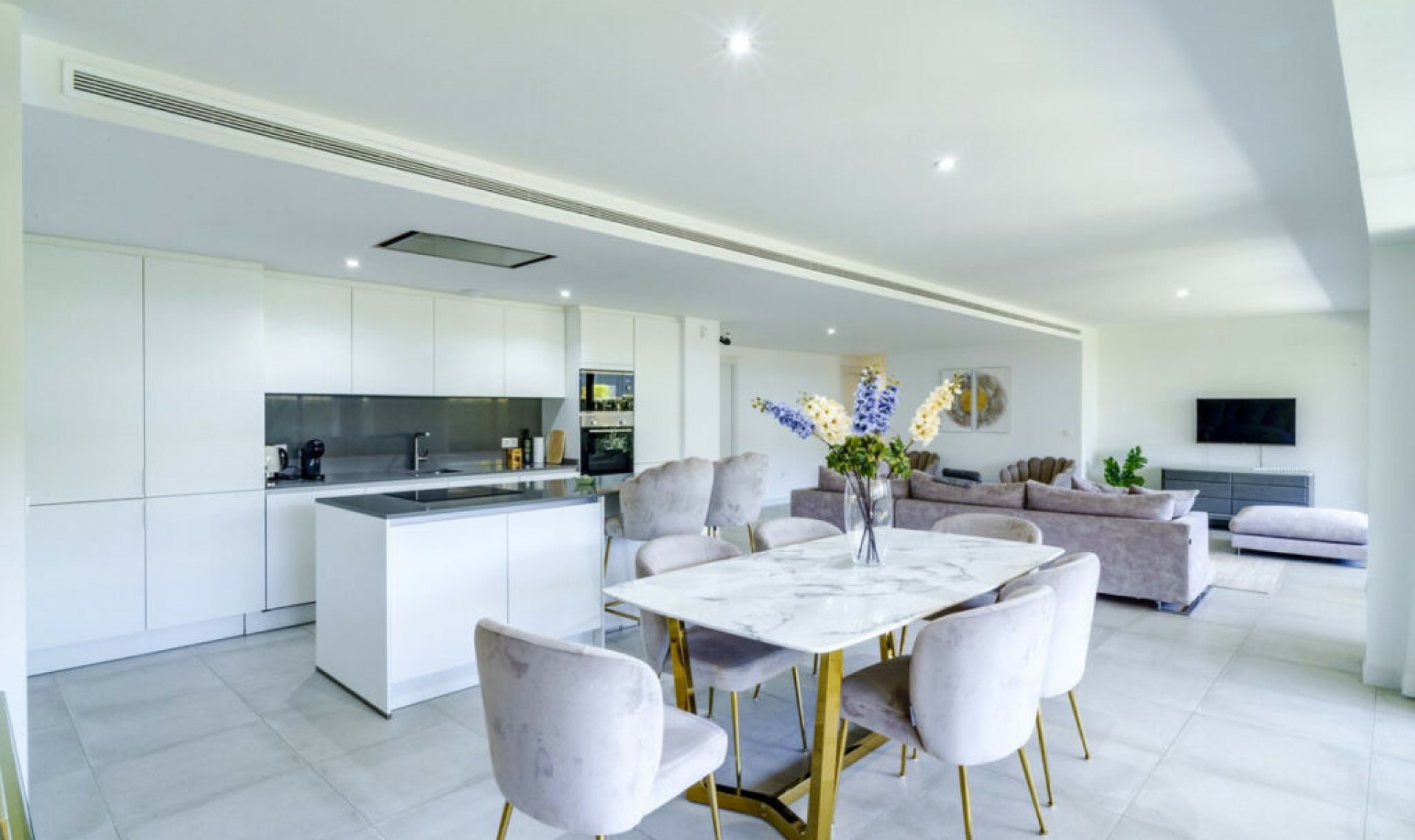 Resale - Apartment -
Estepona