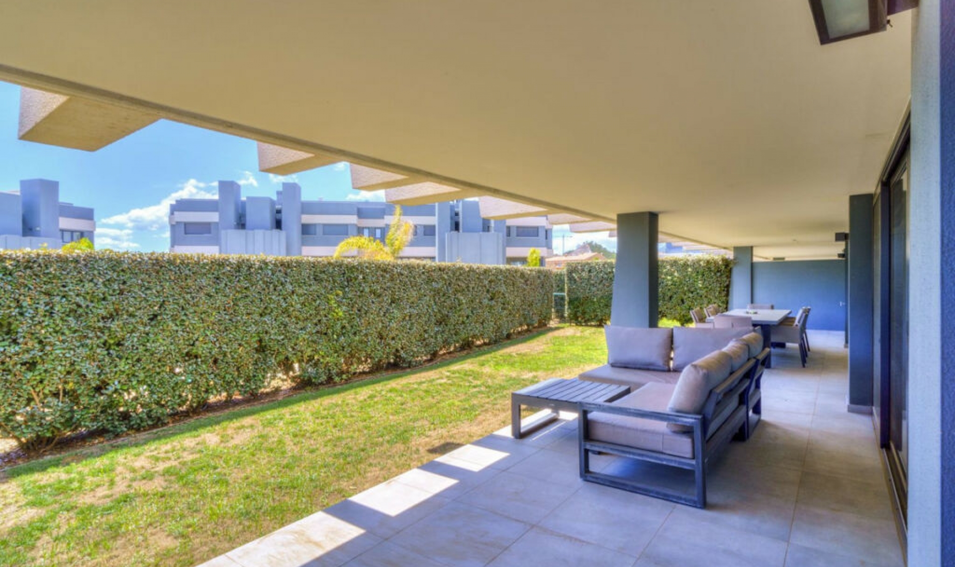 Resale - Apartment -
Estepona
