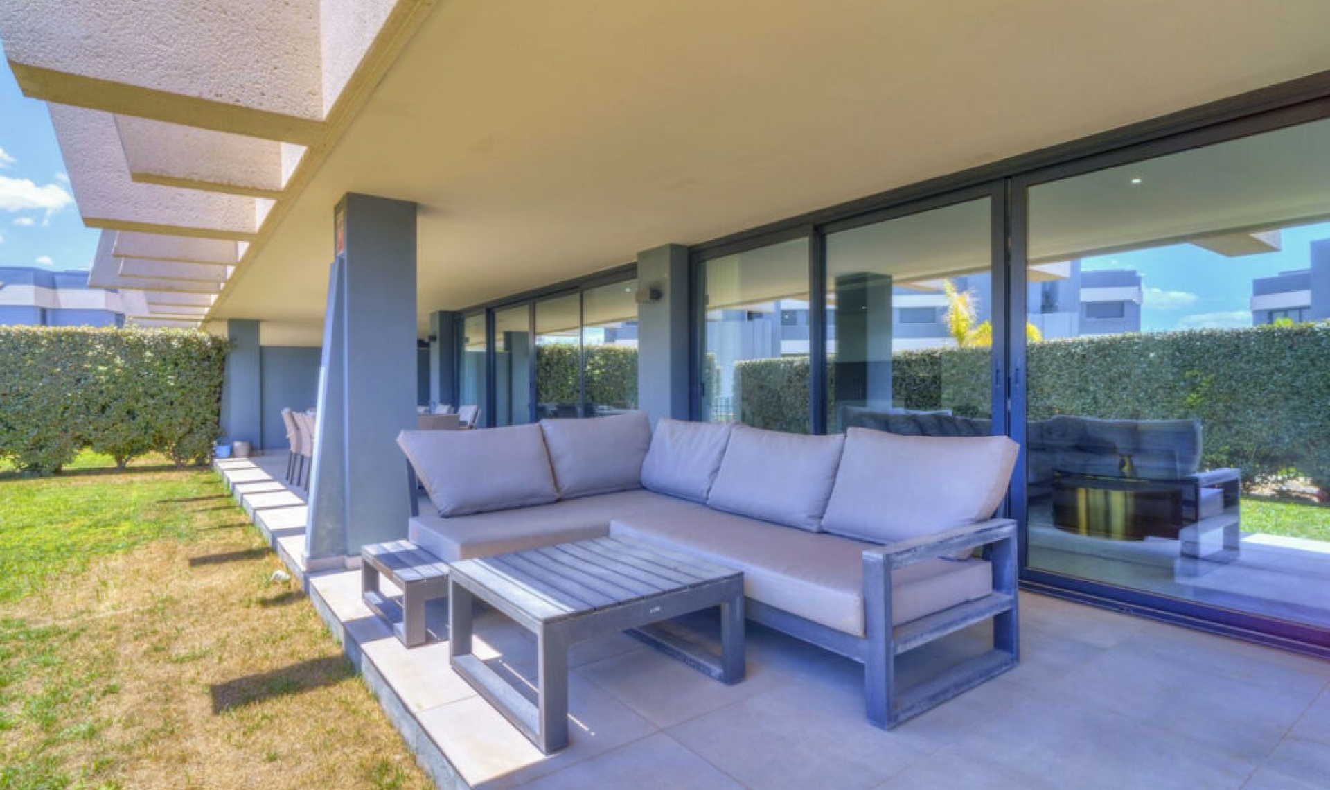 Resale - Apartment -
Estepona