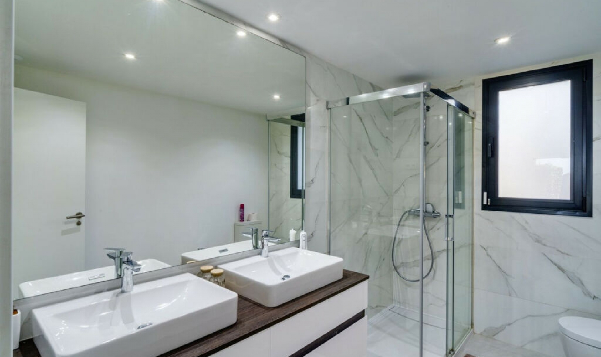 Resale - Apartment -
Estepona