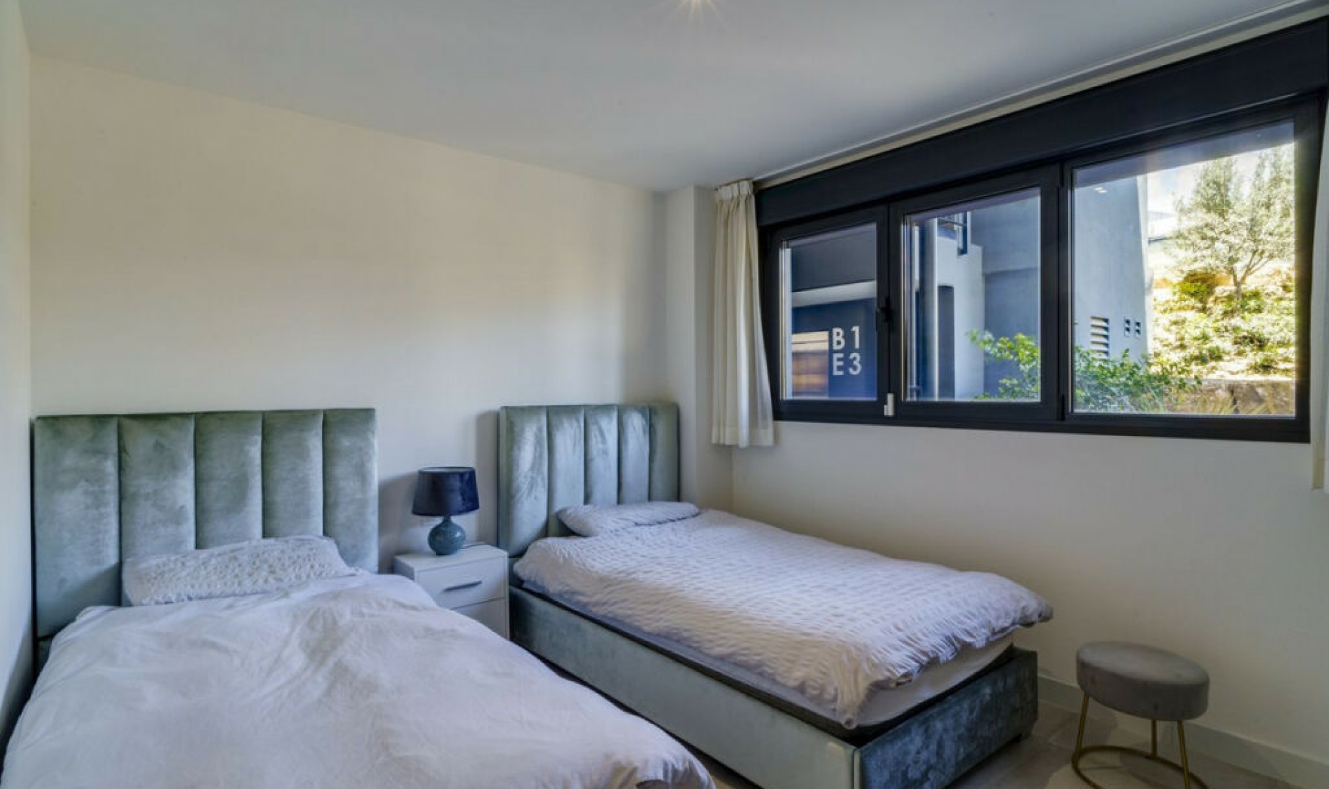 Resale - Apartment -
Estepona