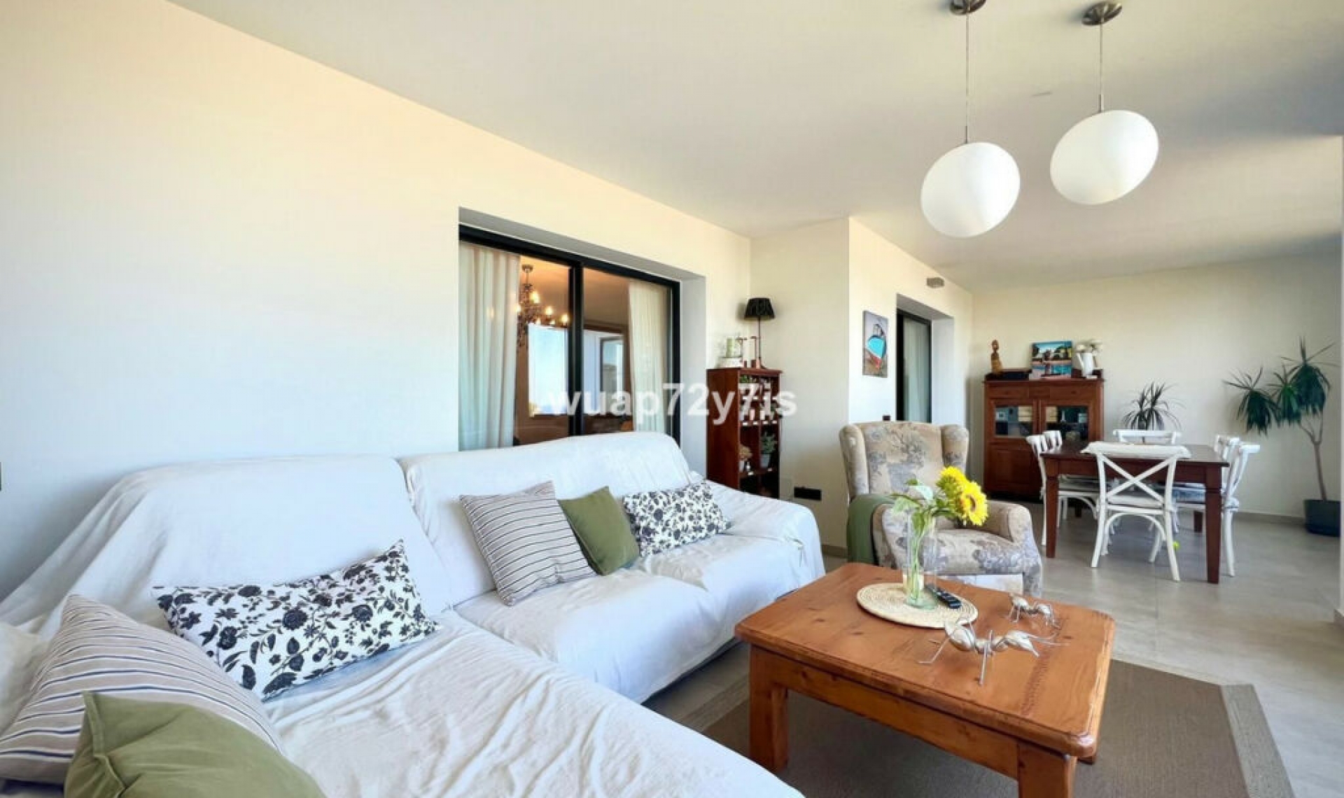 Resale - Apartment -
Estepona