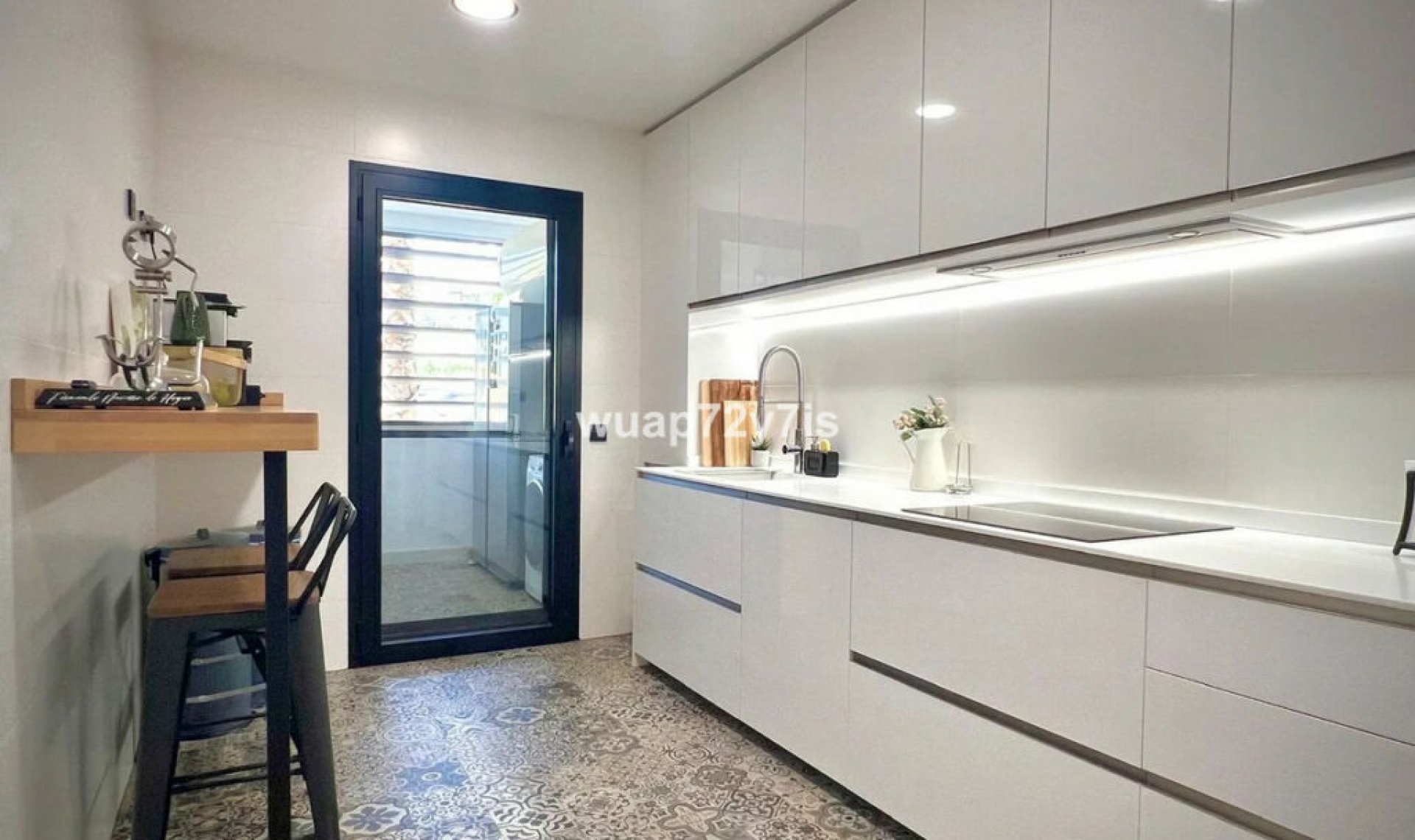 Resale - Apartment -
Estepona